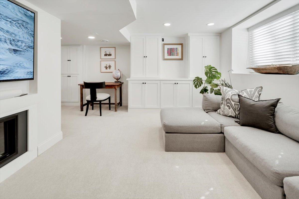 4050 Linden Hills Boulevard