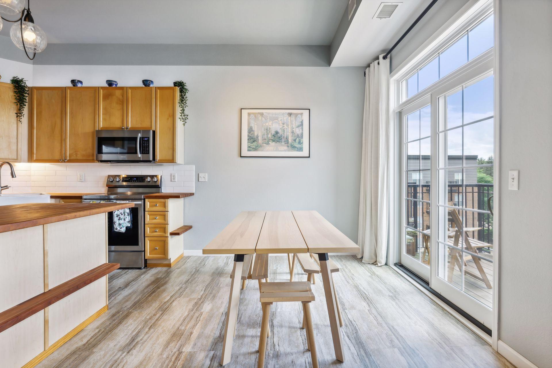 1800 Graham Avenue Unit: 403