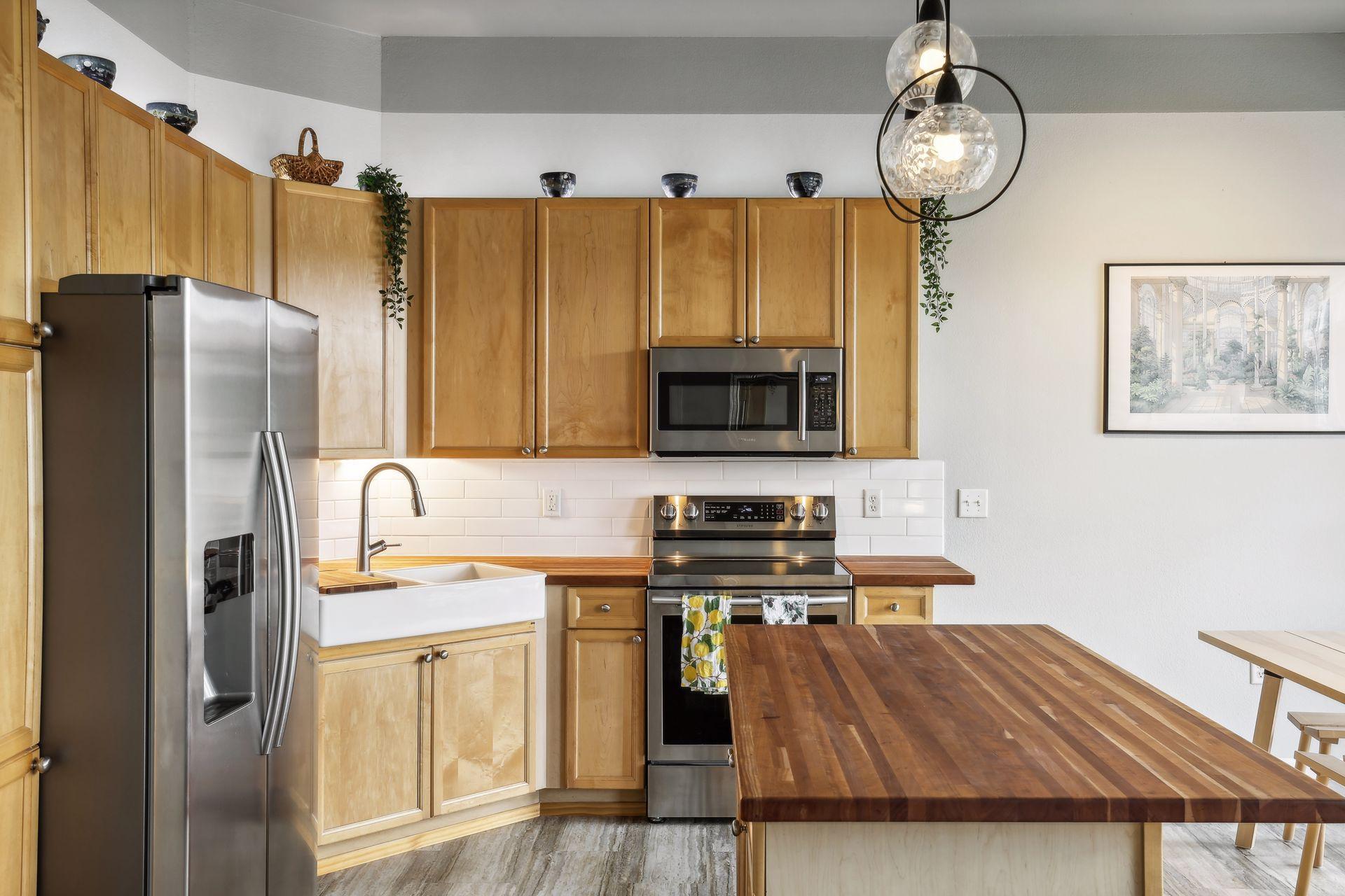 1800 Graham Avenue Unit: 403