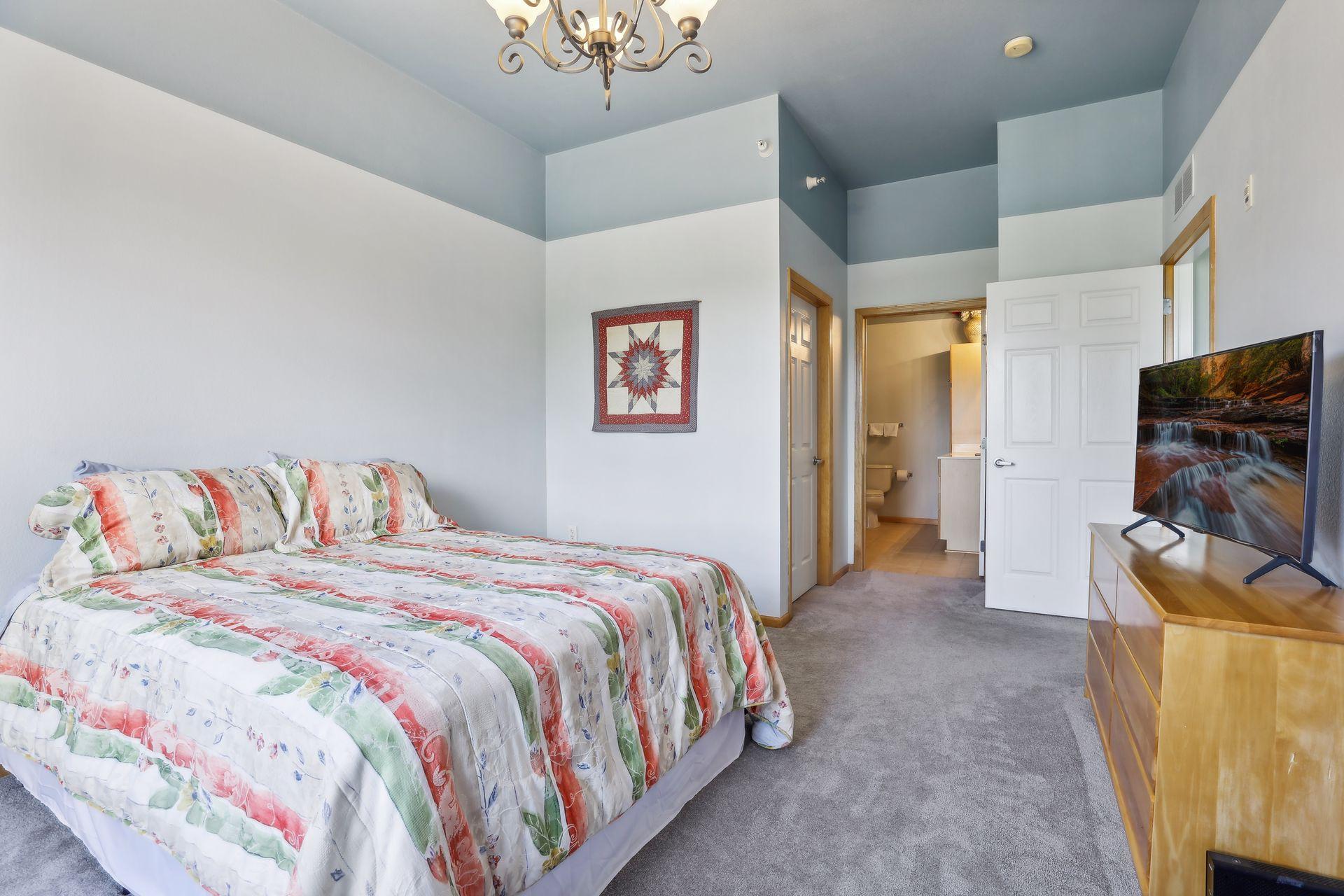 1800 Graham Avenue Unit: 403
