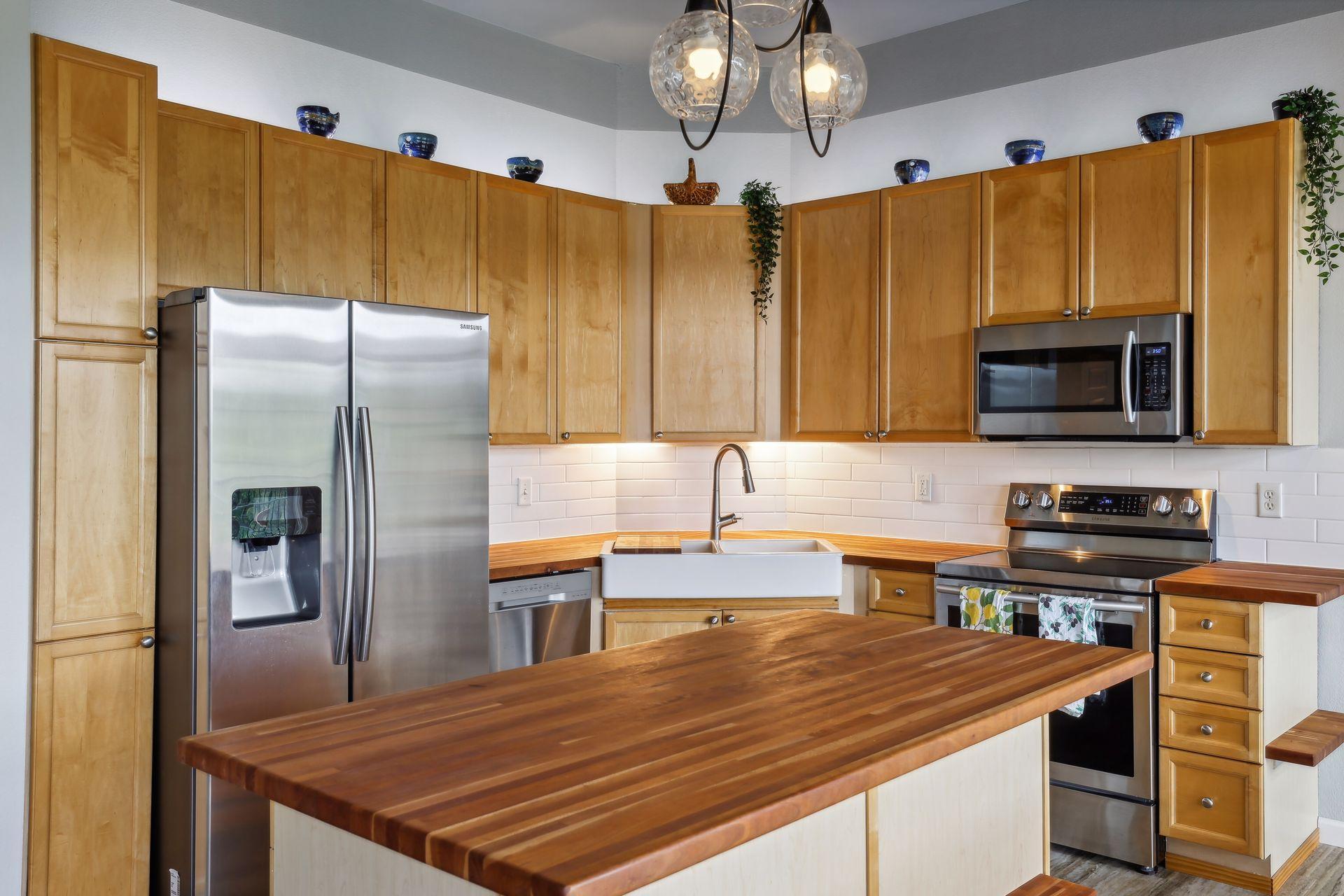 1800 Graham Avenue Unit: 403