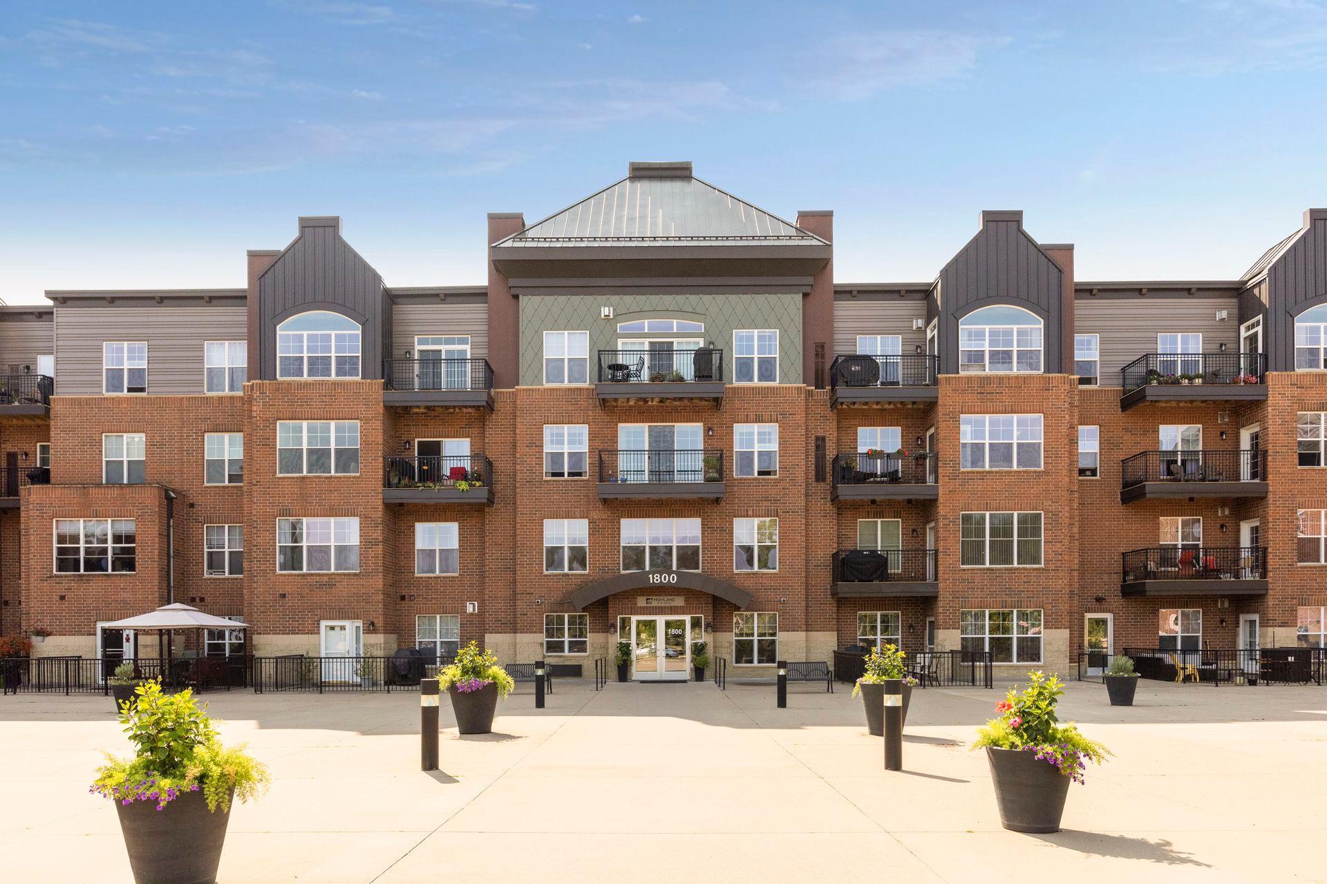 1800 Graham Avenue Unit: 403