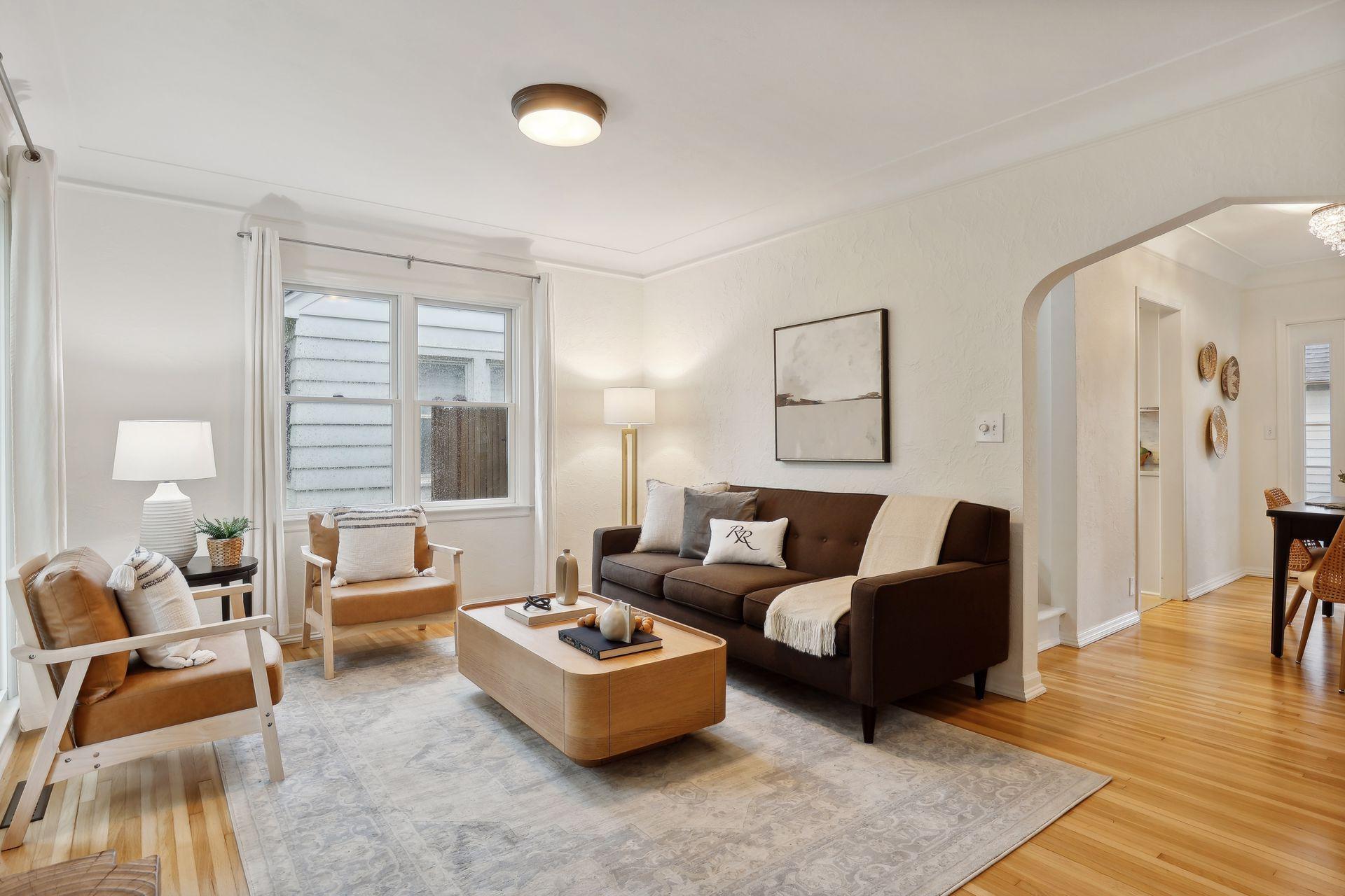 1617 Dunlap Street N