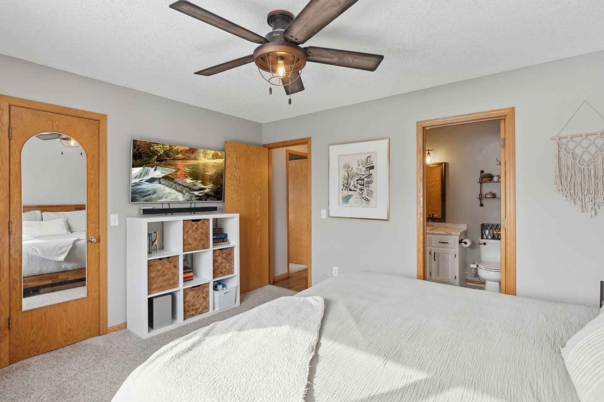 13590 Fiona Avenue N