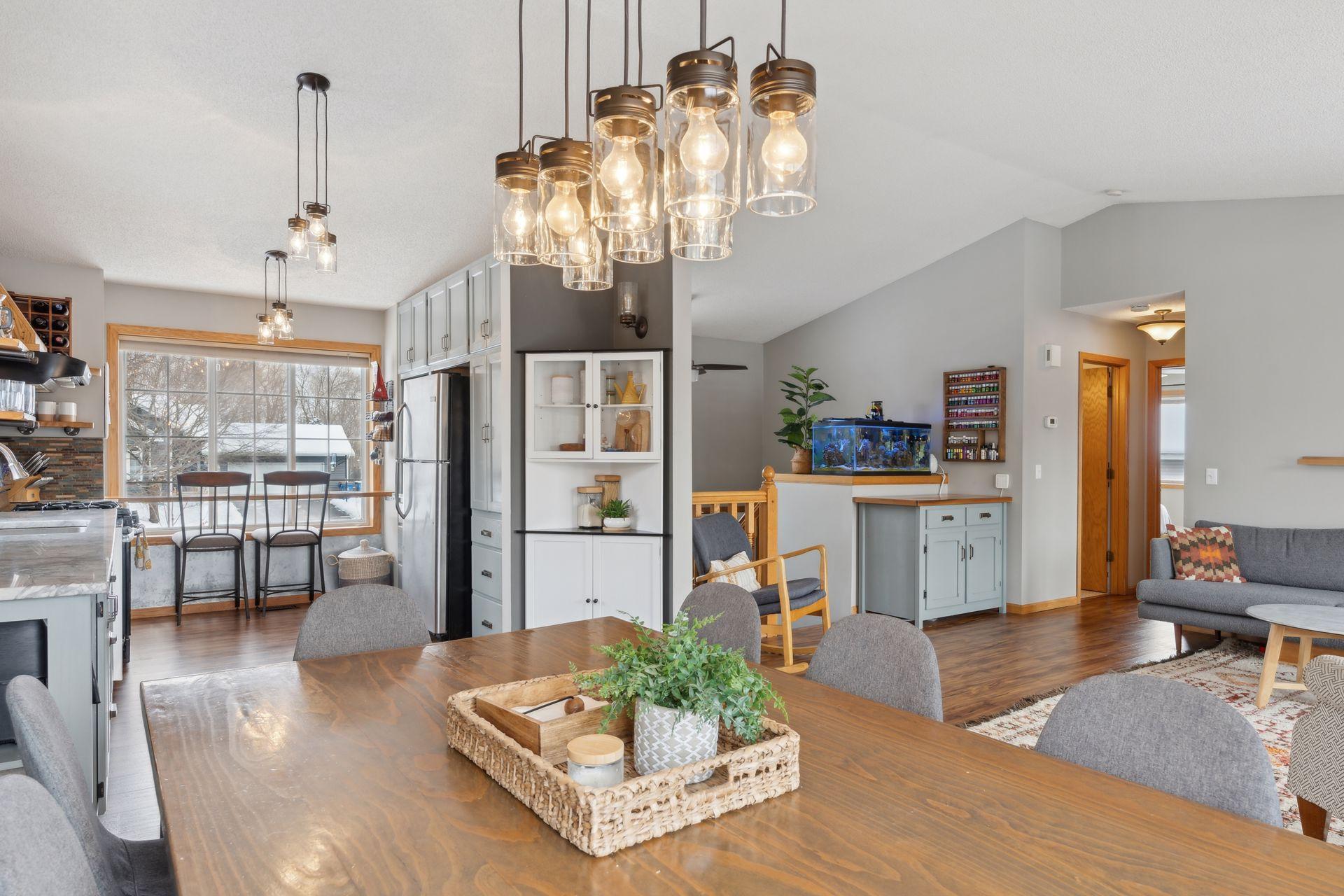 13590 Fiona Avenue N