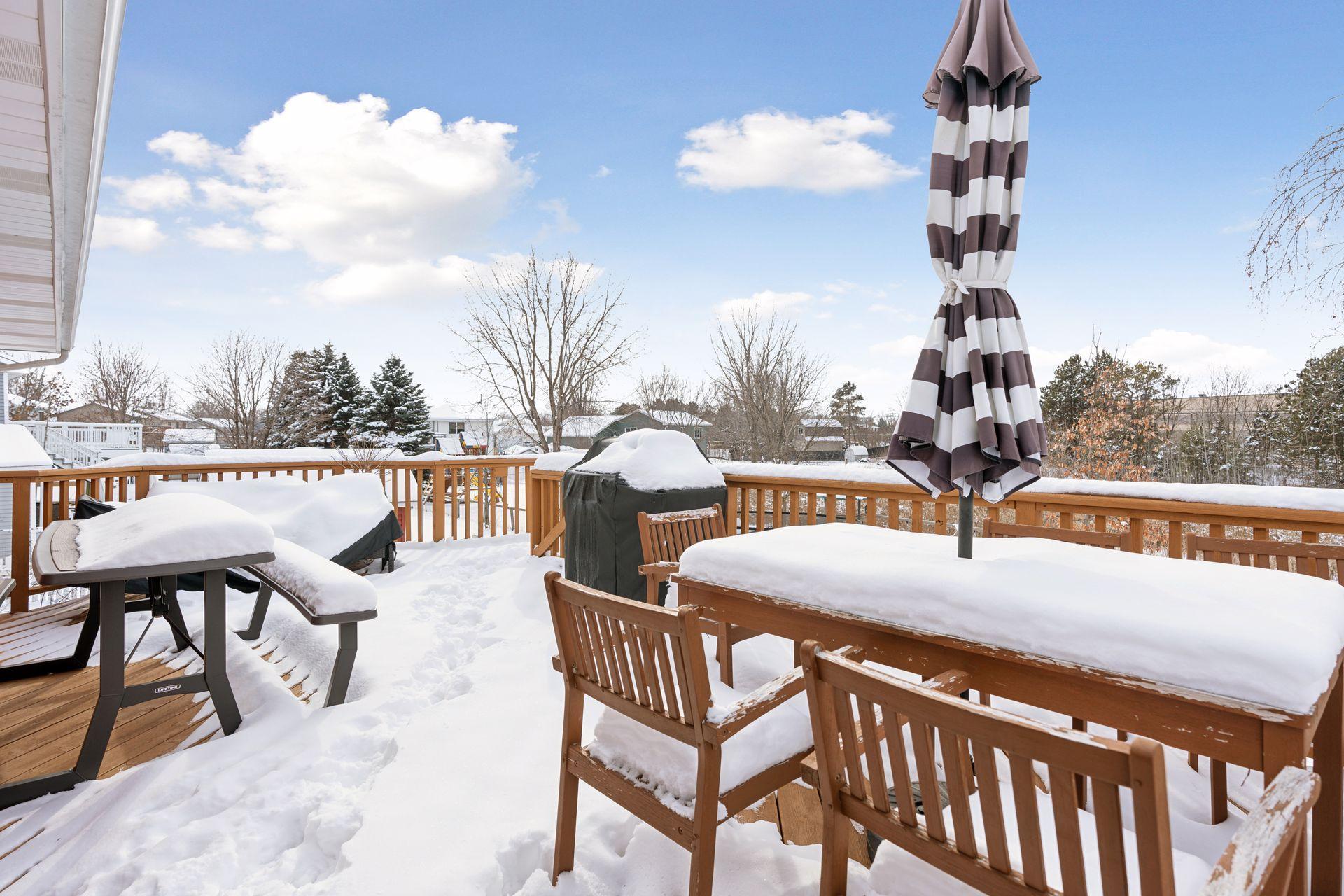 13590 Fiona Avenue N