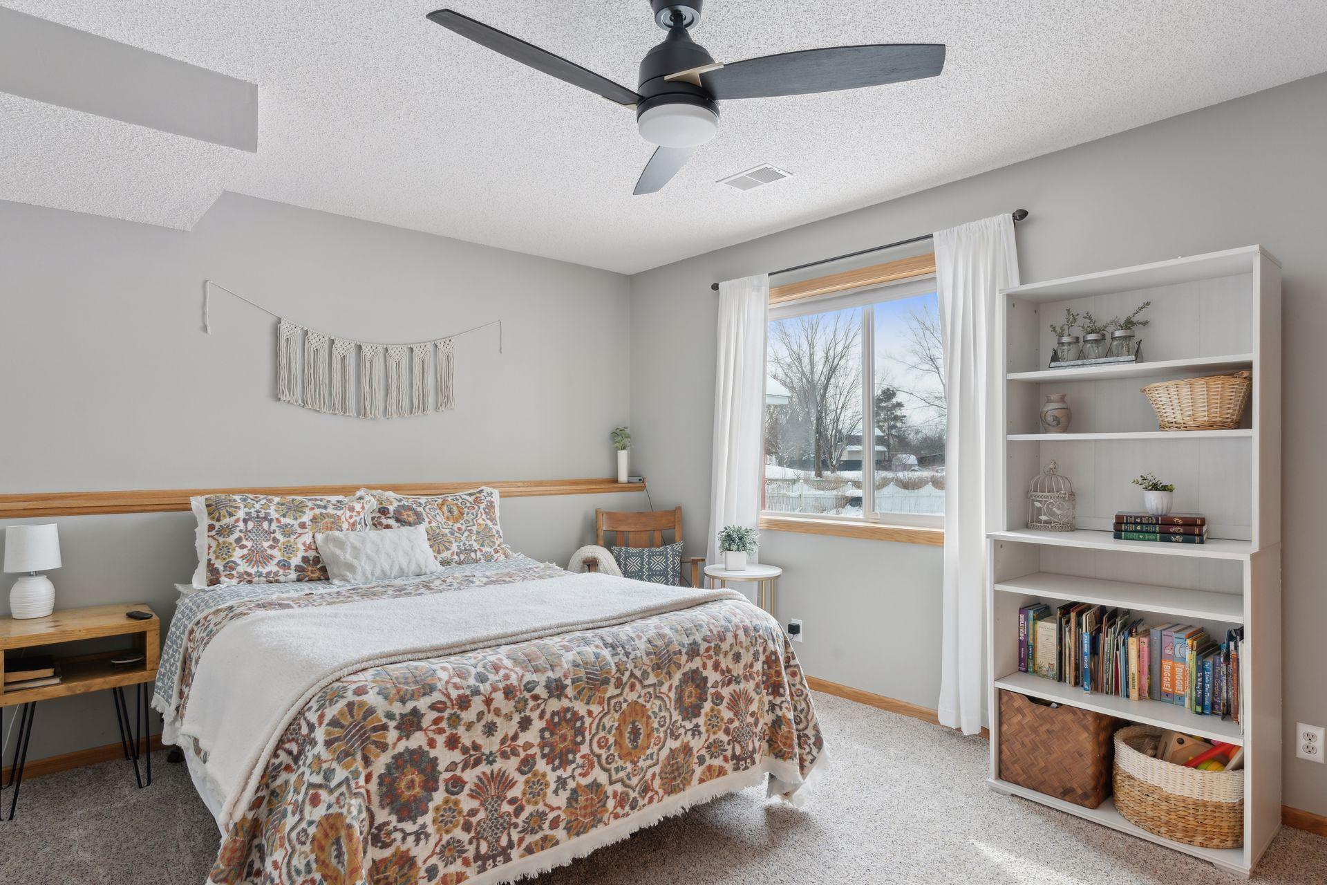 13590 Fiona Avenue N