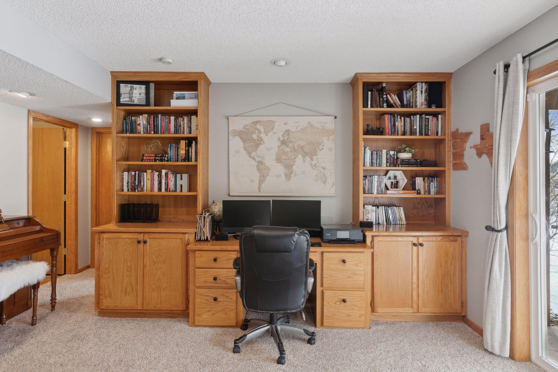 13590 Fiona Avenue N