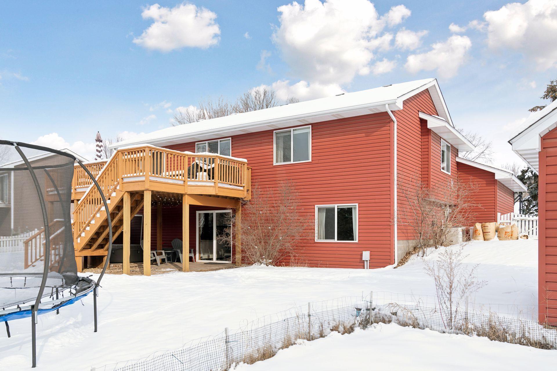 13590 Fiona Avenue N