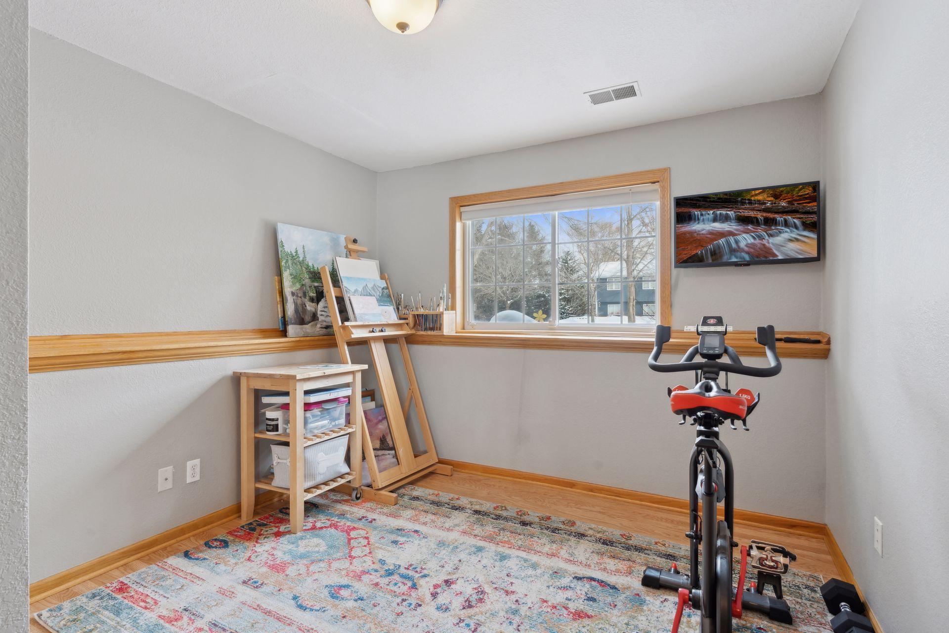 13590 Fiona Avenue N