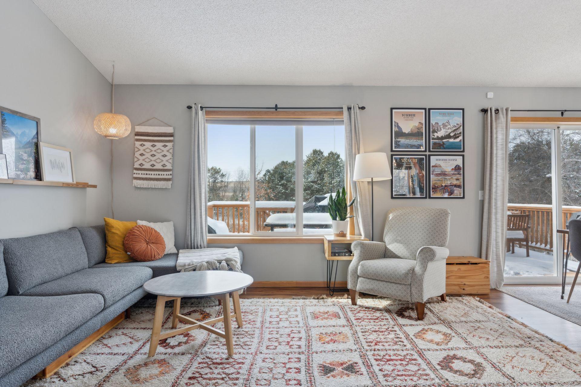 13590 Fiona Avenue N