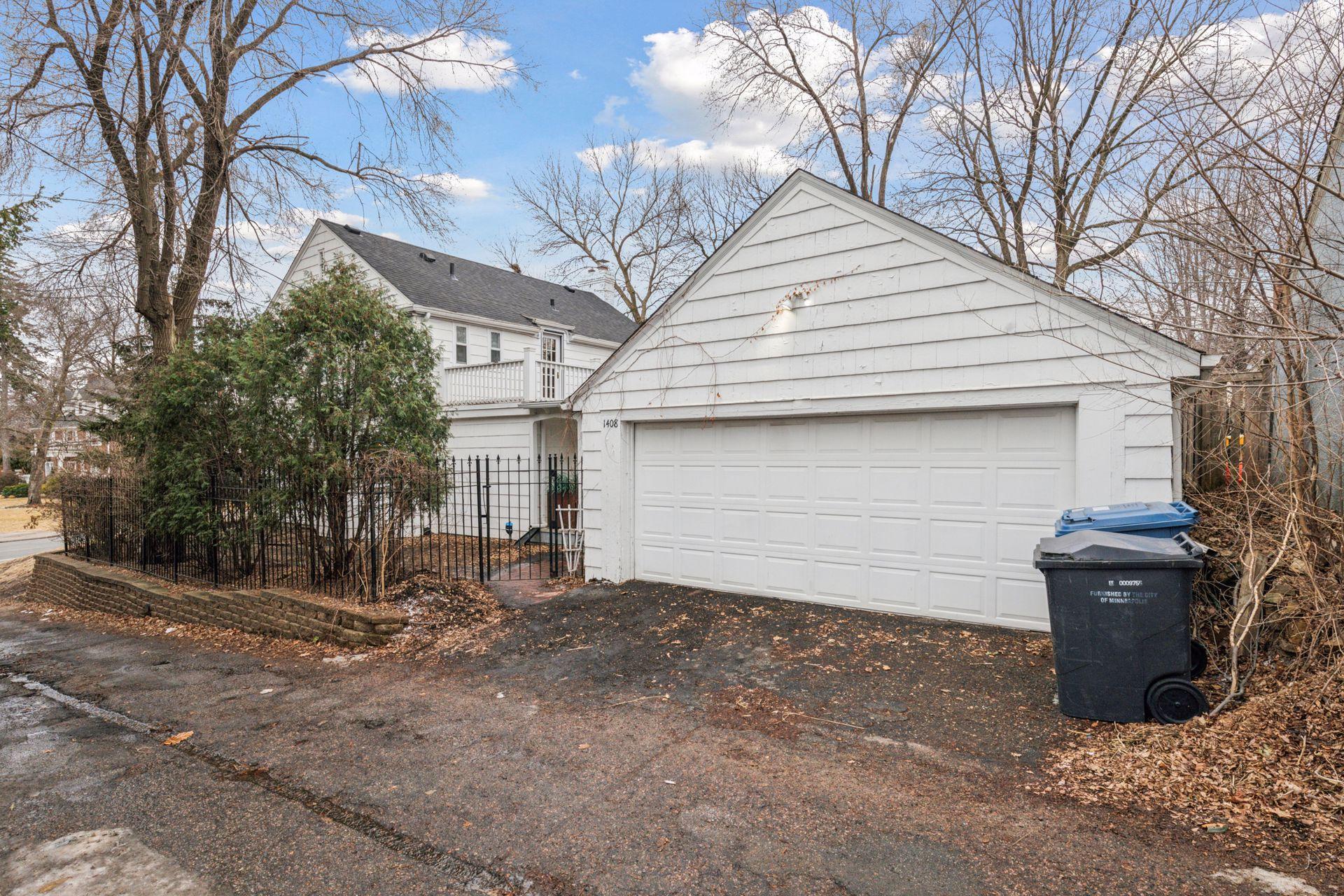 1408 E 54th Street