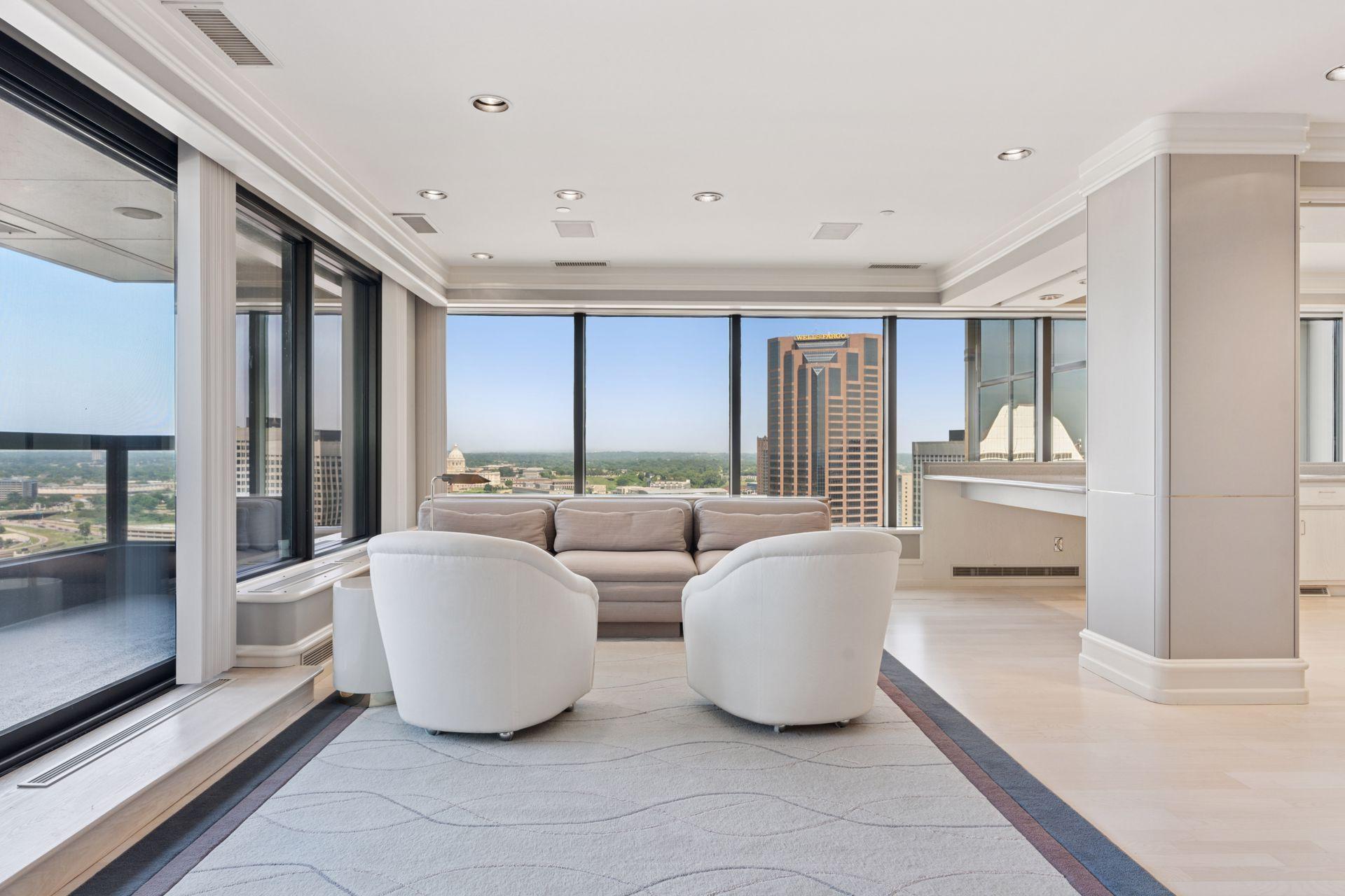 59 4th Street W Unit: 22A