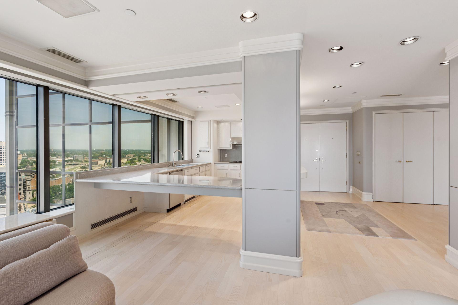 59 4th Street W Unit: 22A