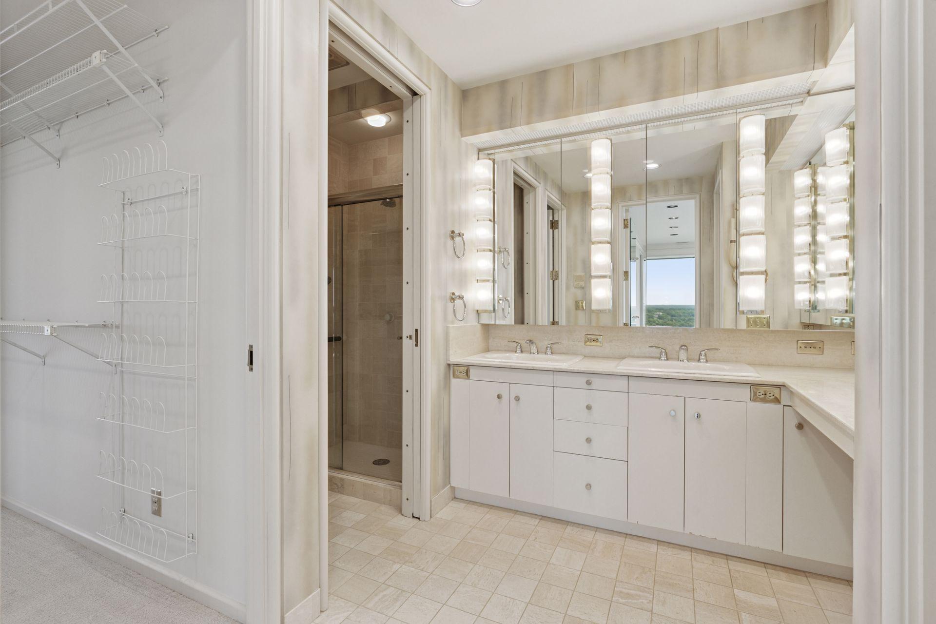 59 4th Street W Unit: 22A
