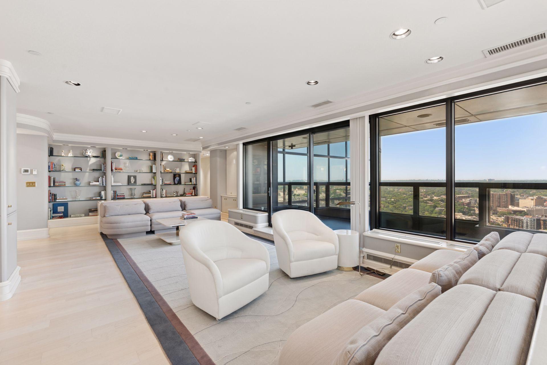 59 4th Street W Unit: 22A