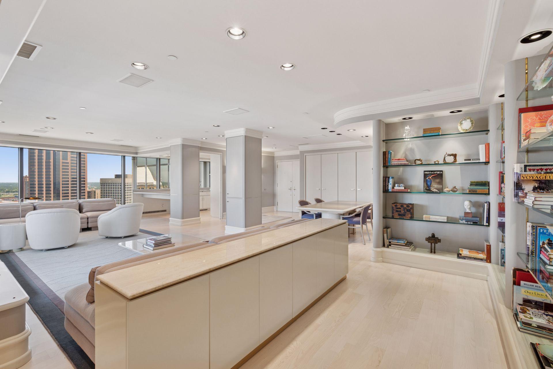 59 4th Street W Unit: 22A