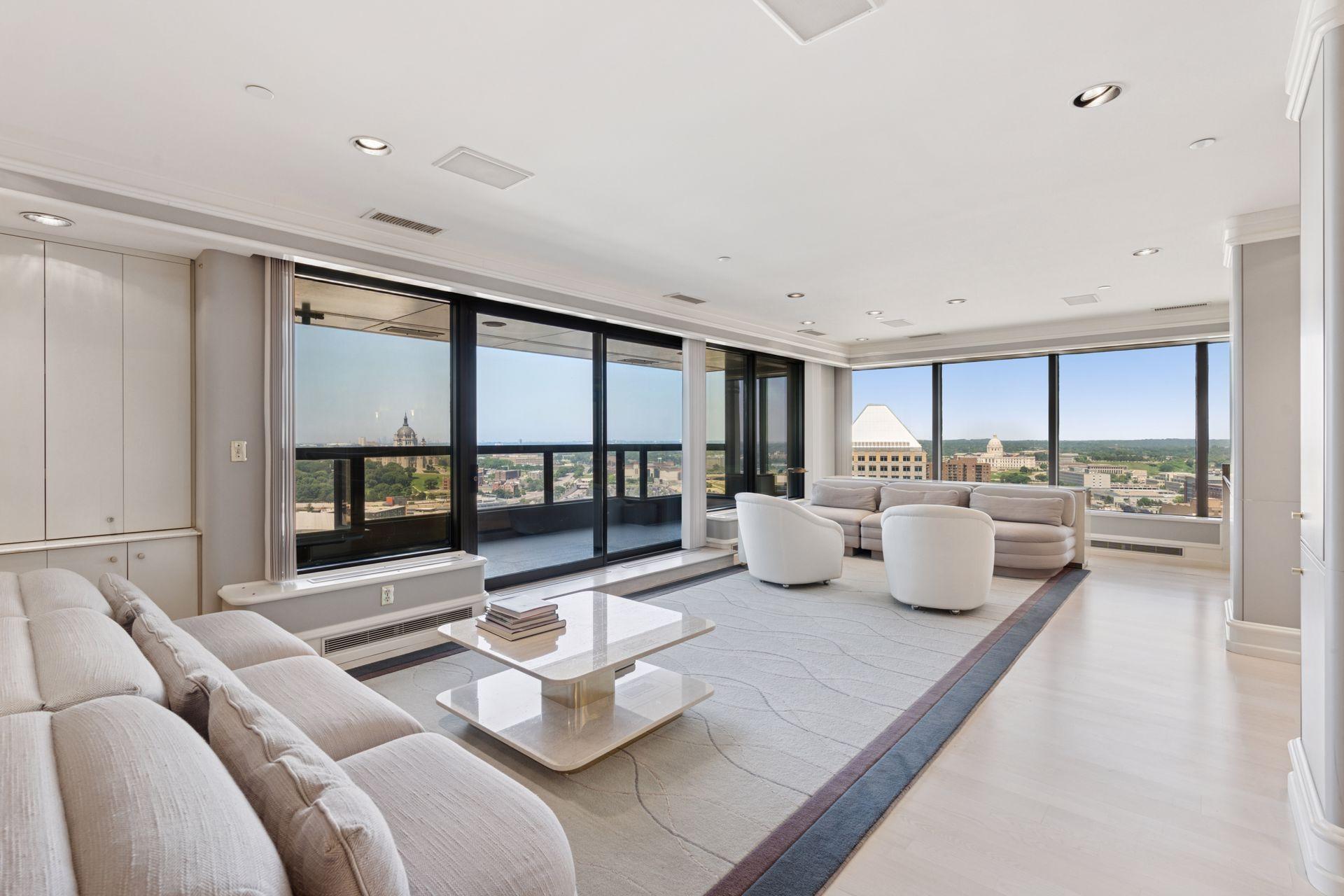 59 4th Street W Unit: 22A