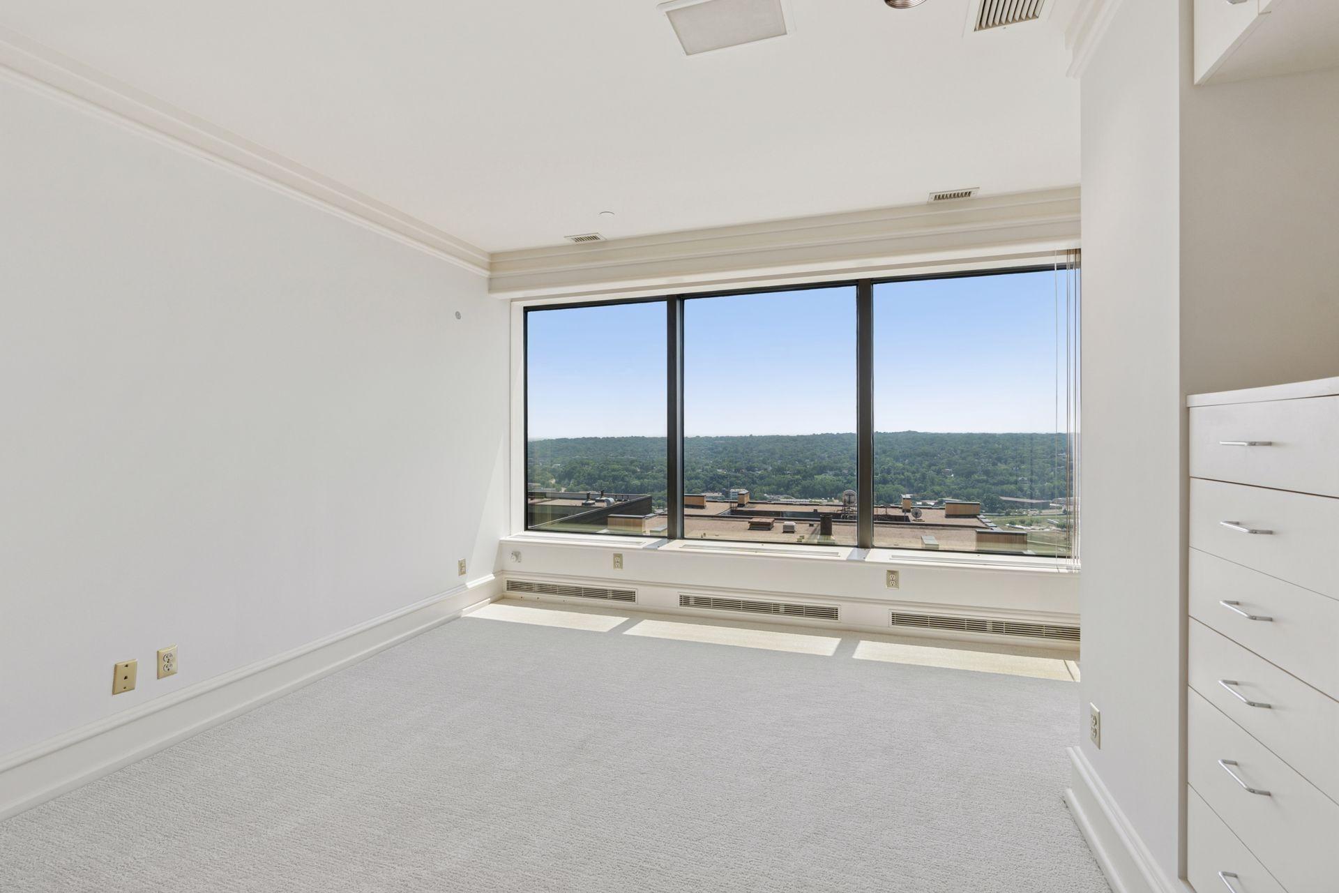 59 4th Street W Unit: 22A