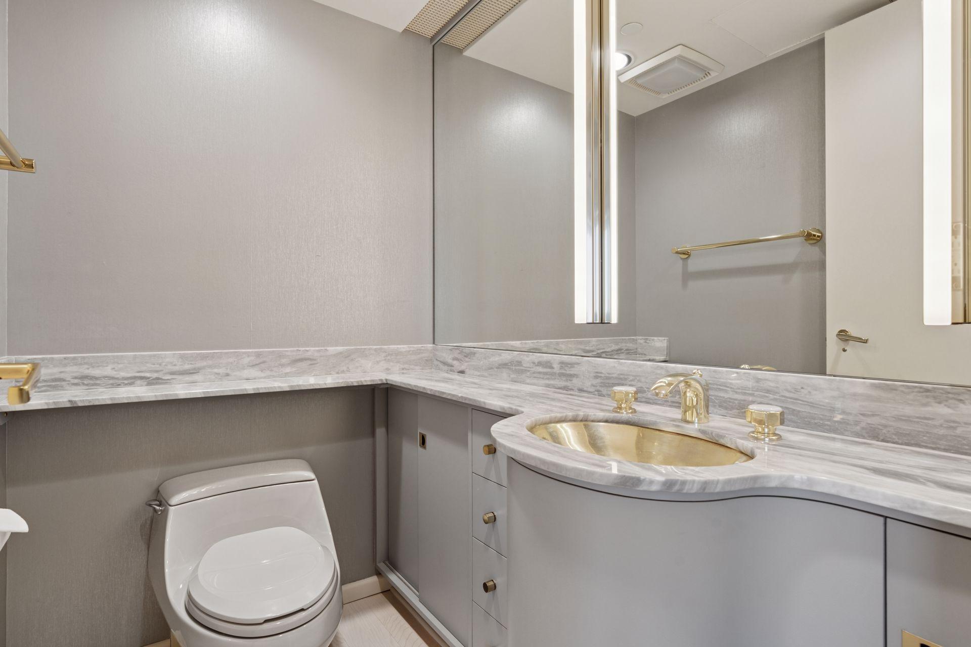59 4th Street W Unit: 22A