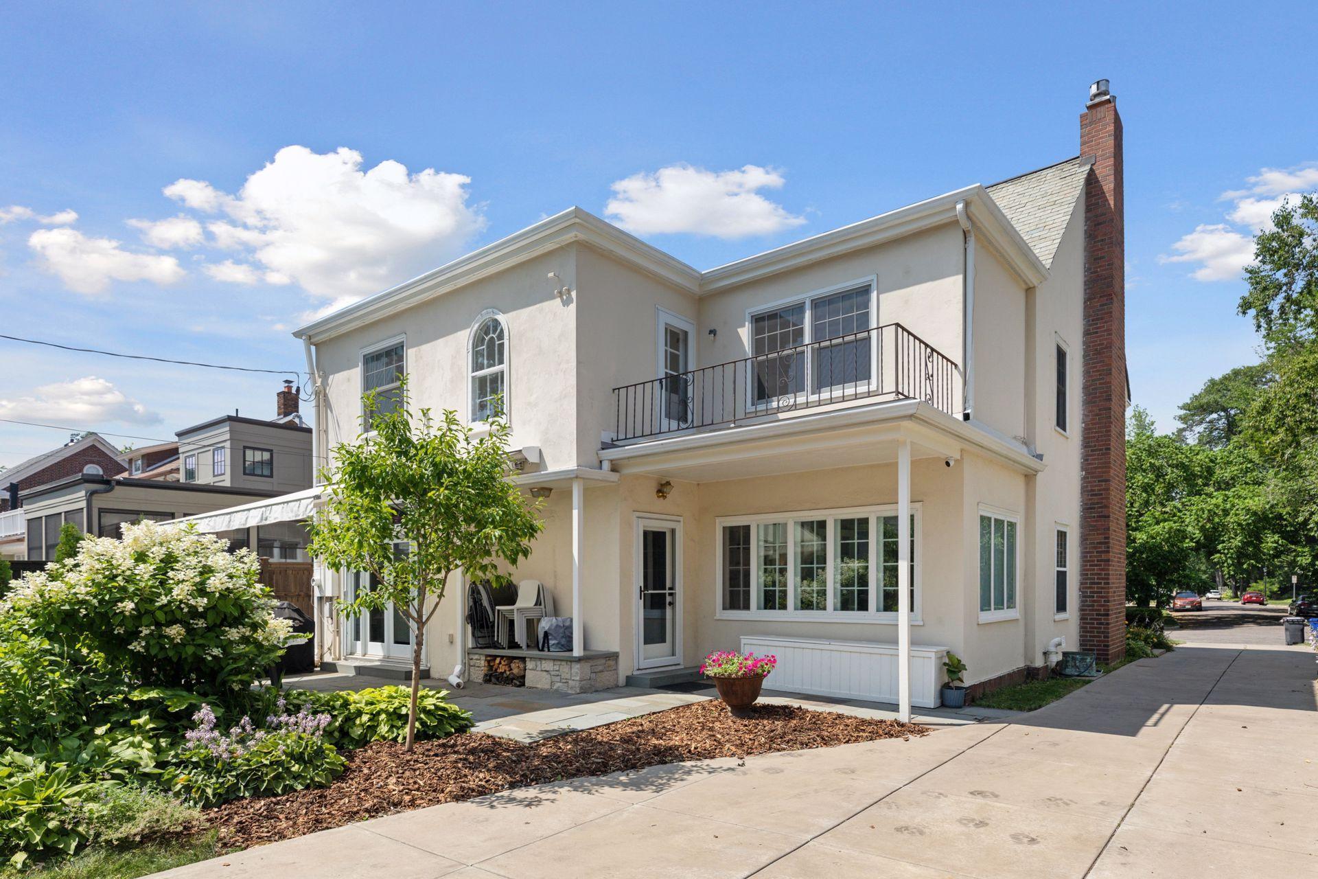 2262 Riverwood Place