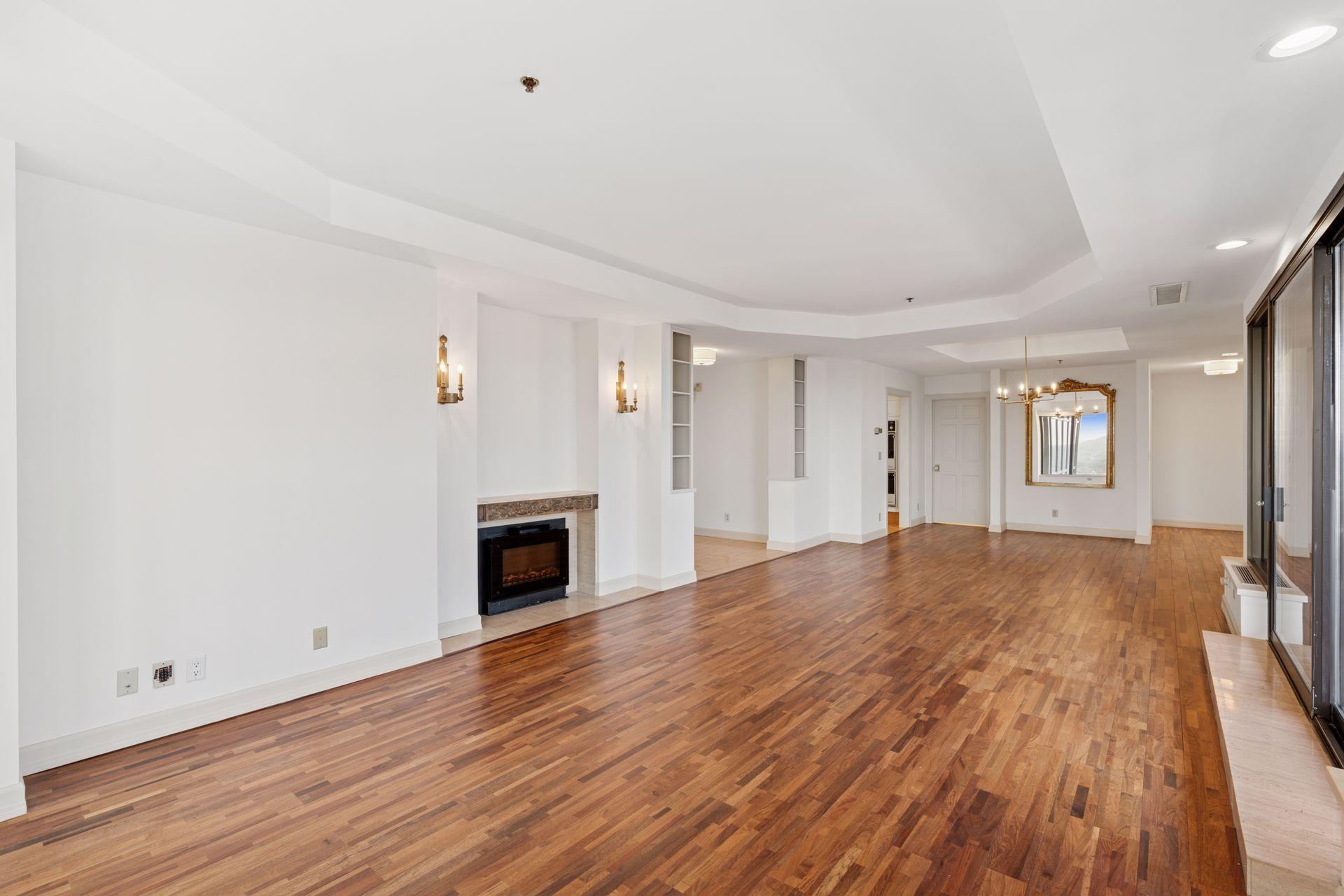 59 4th Street W Unit: 21C