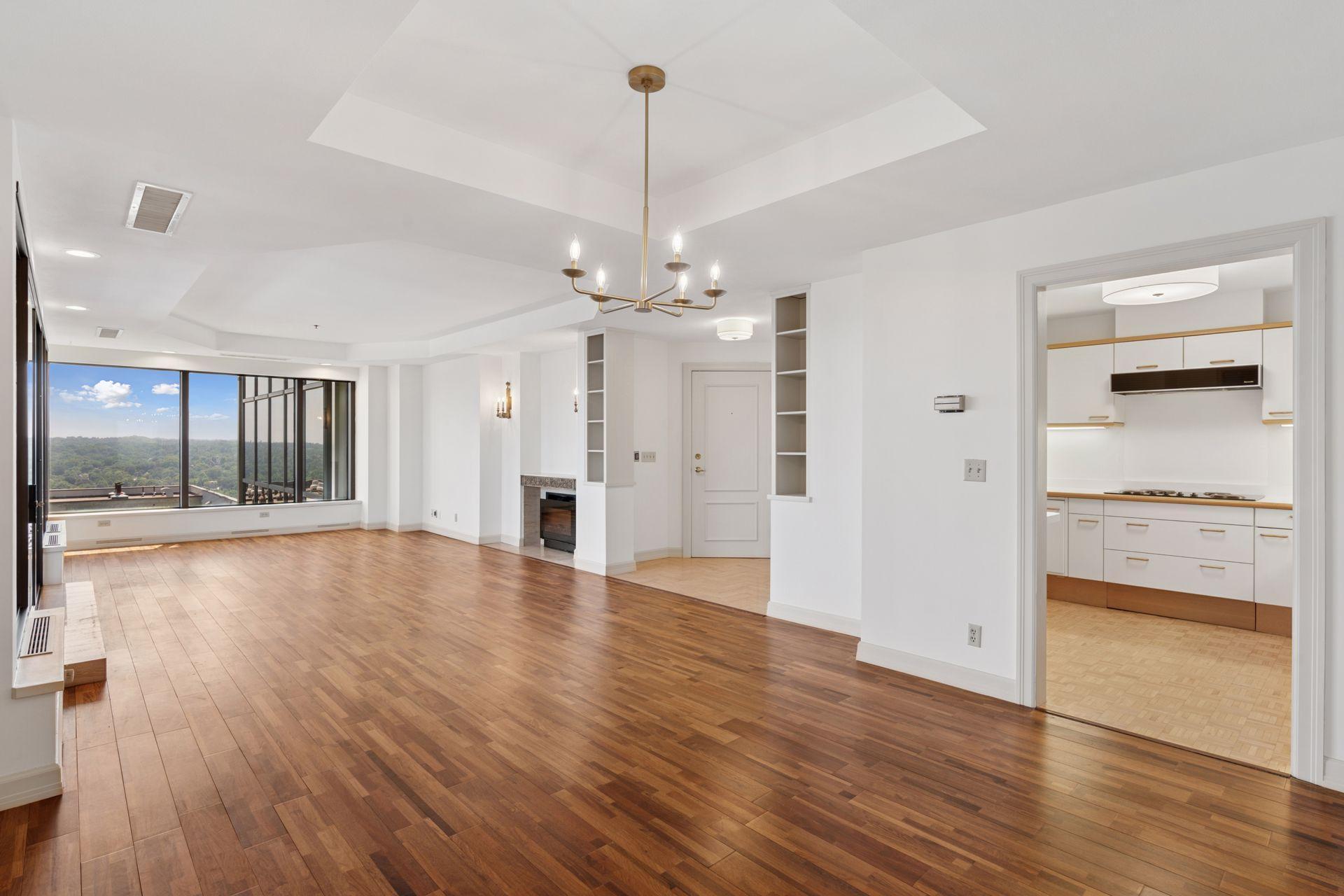 59 4th Street W Unit: 21C