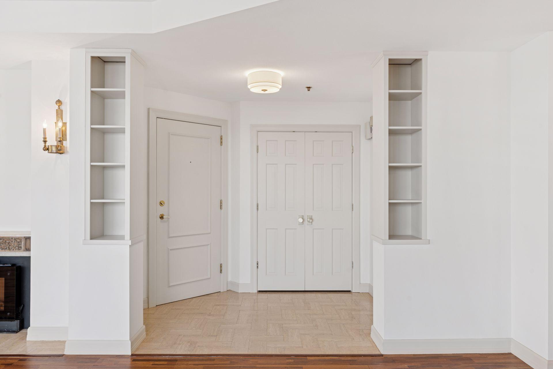 59 4th Street W Unit: 21C