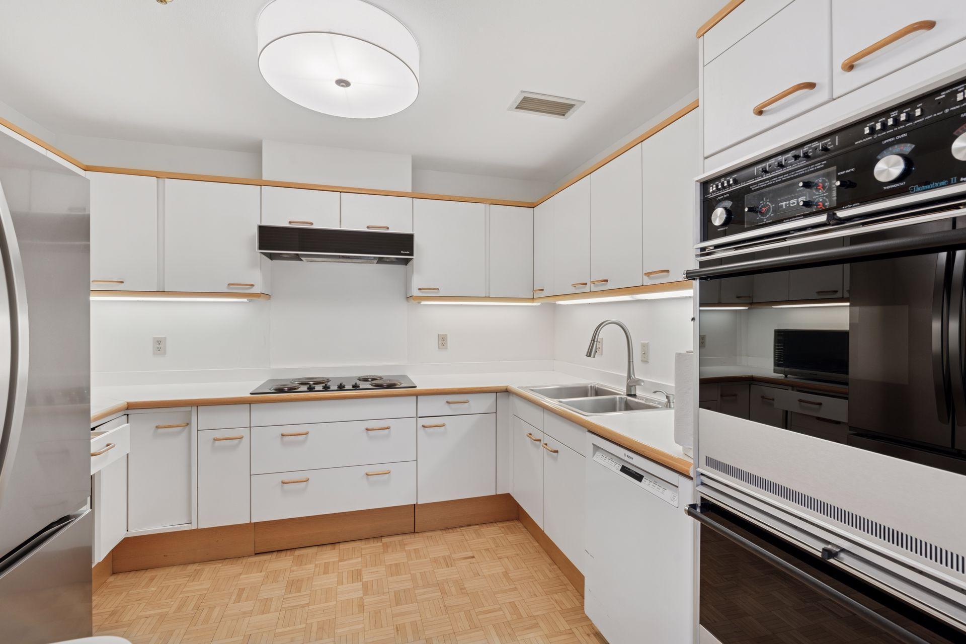 59 4th Street W Unit: 21C