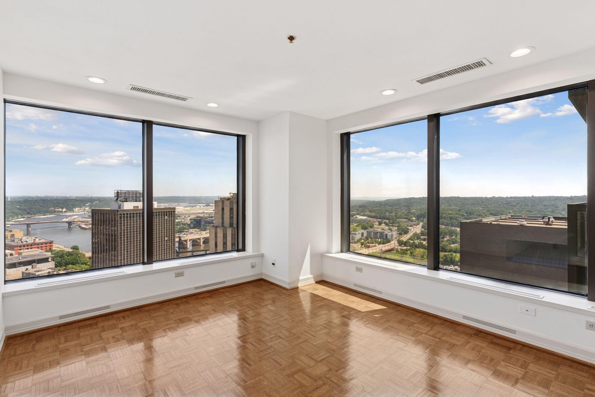 59 4th Street W Unit: 21C
