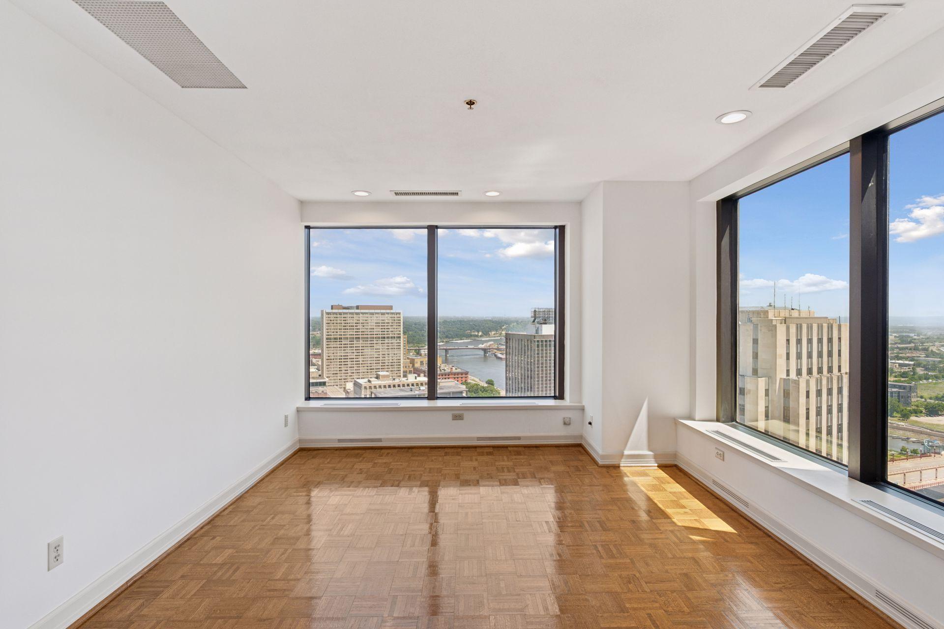 59 4th Street W Unit: 21C