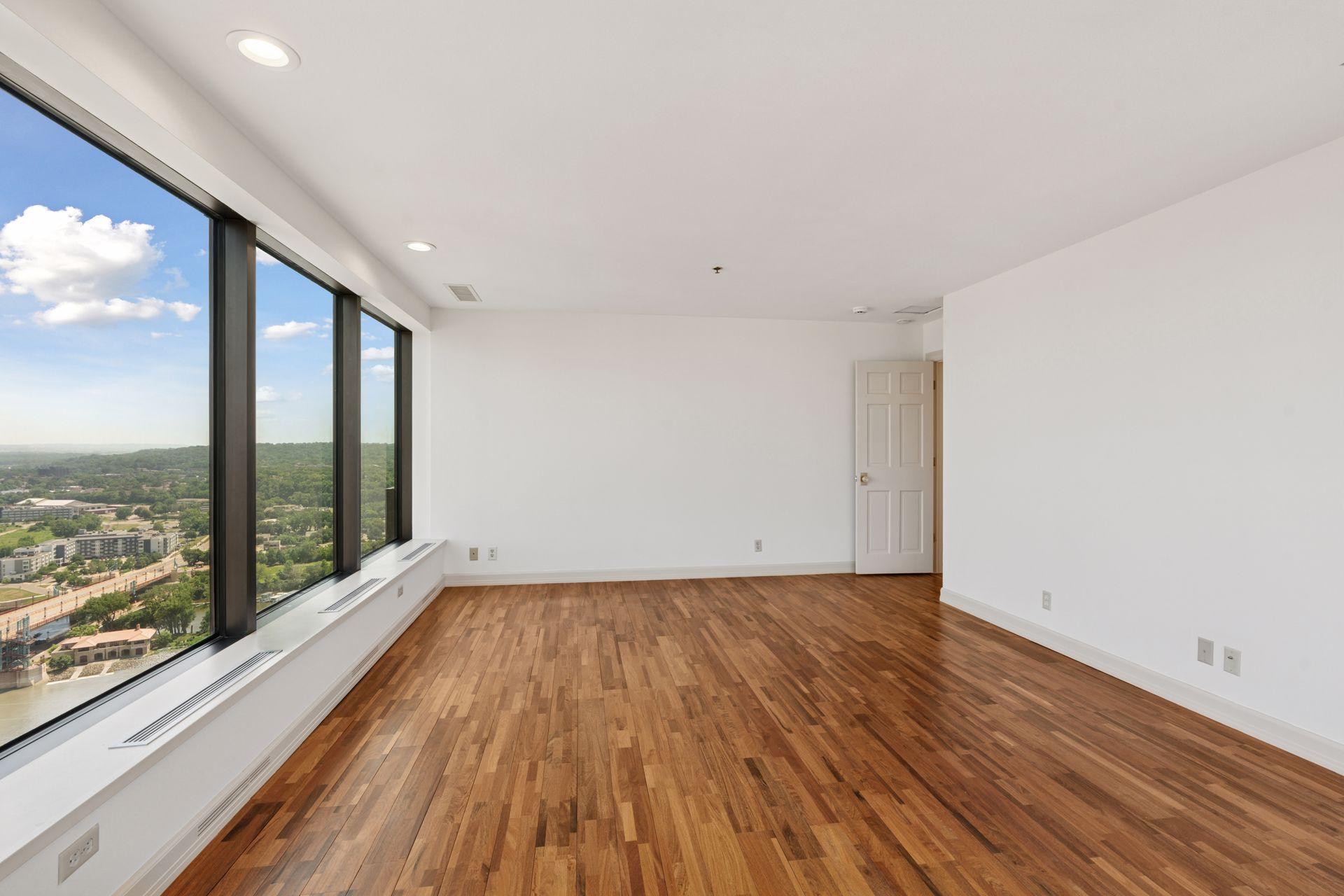 59 4th Street W Unit: 21C