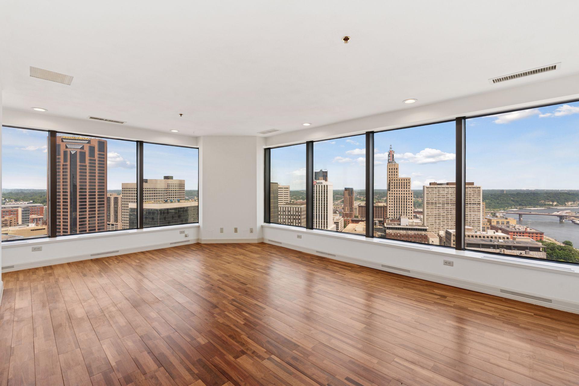 59 4th Street W Unit: 21C