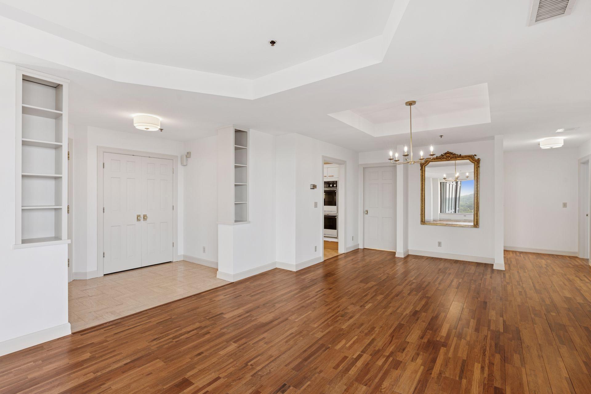 59 4th Street W Unit: 21C