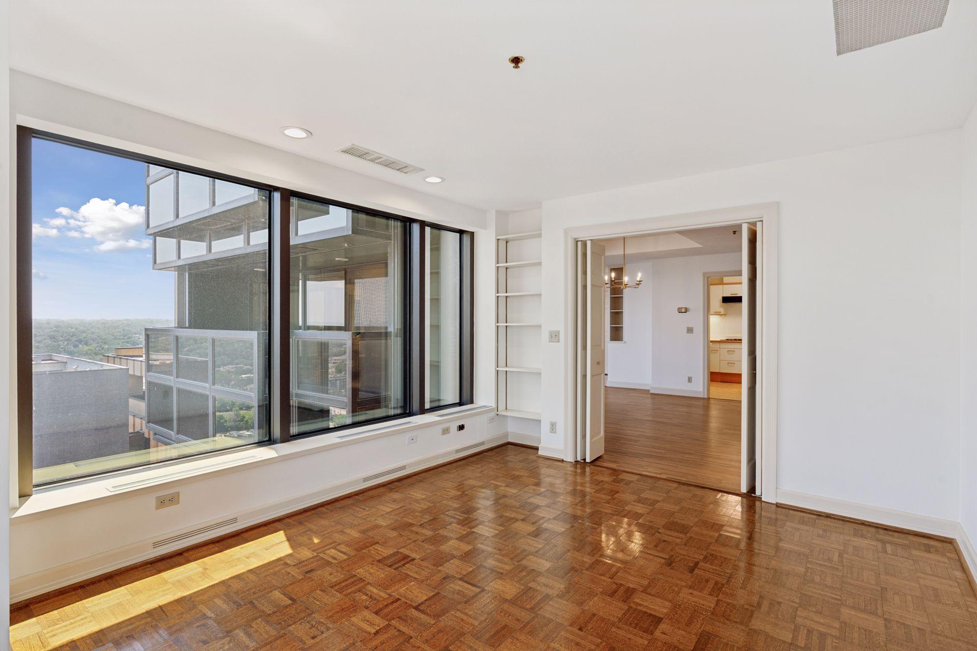 59 4th Street W Unit: 21C