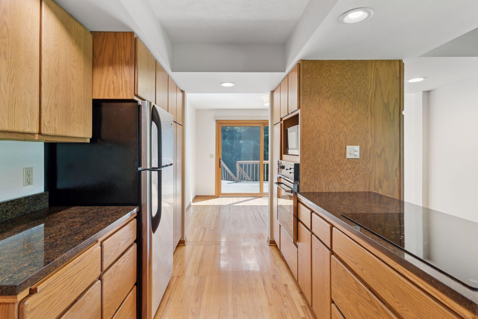 102 W Kraft Road