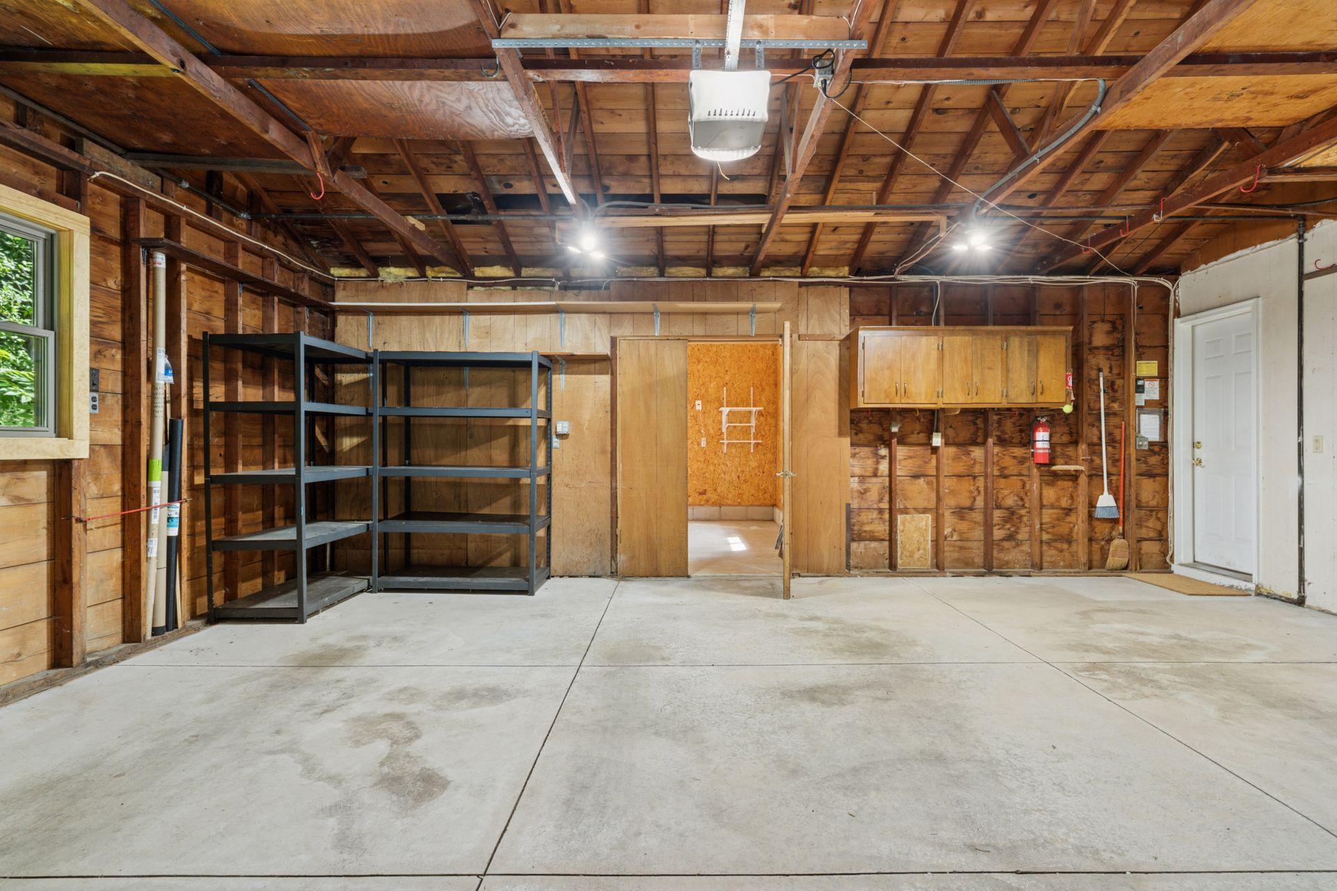 102 W Kraft Road