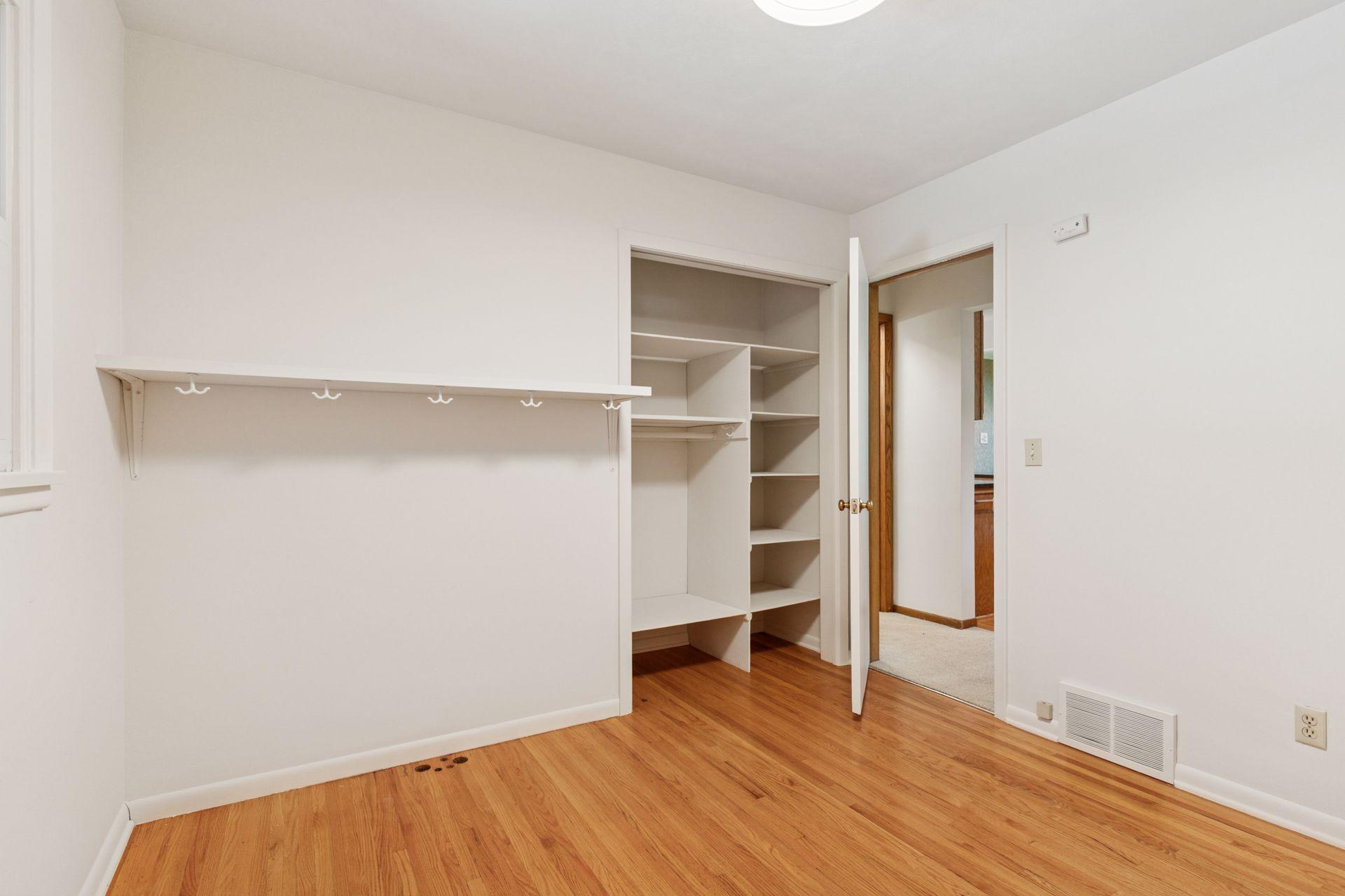 102 W Kraft Road