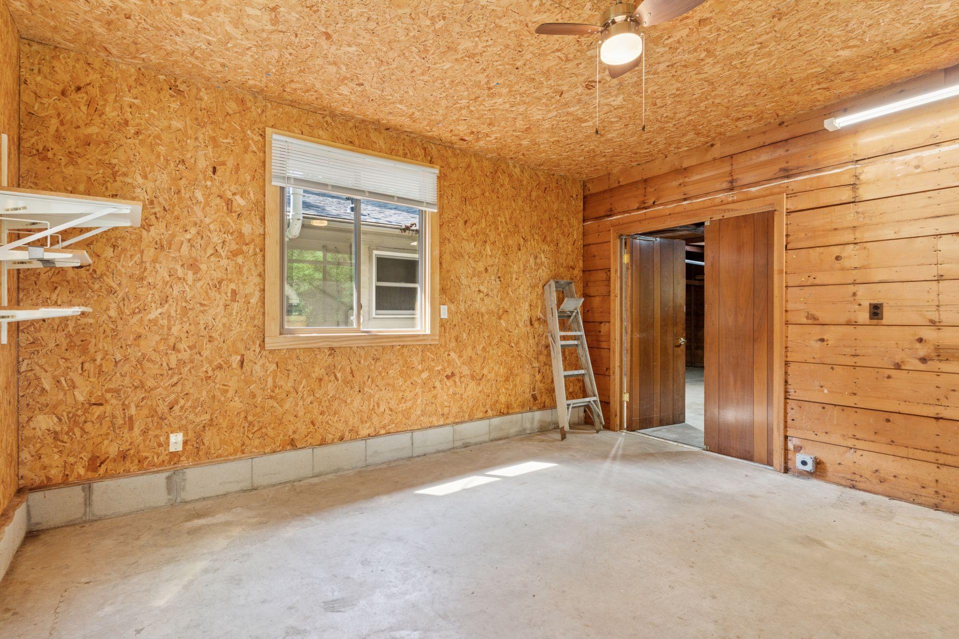 102 W Kraft Road