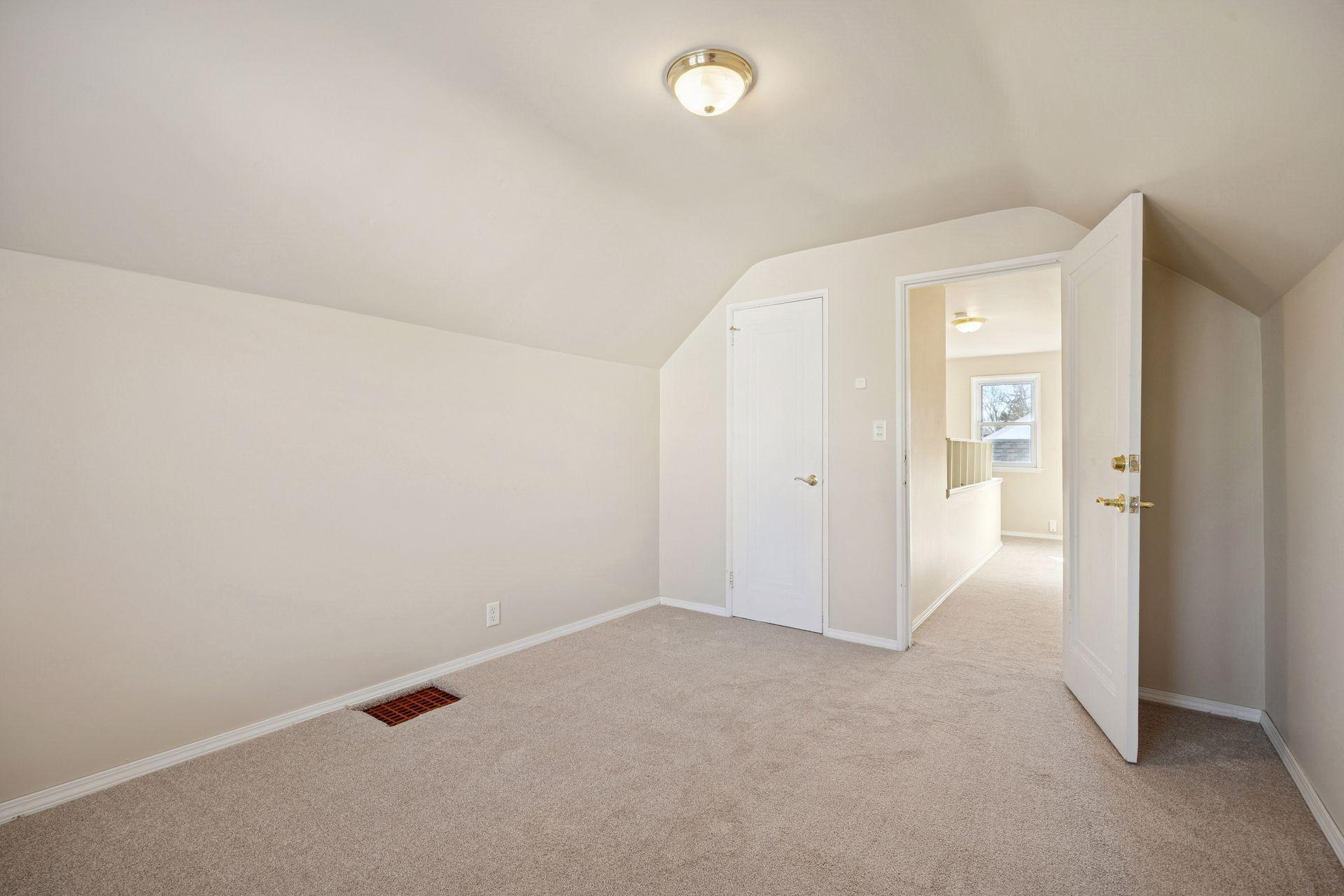 7412 Pillsbury Avenue S