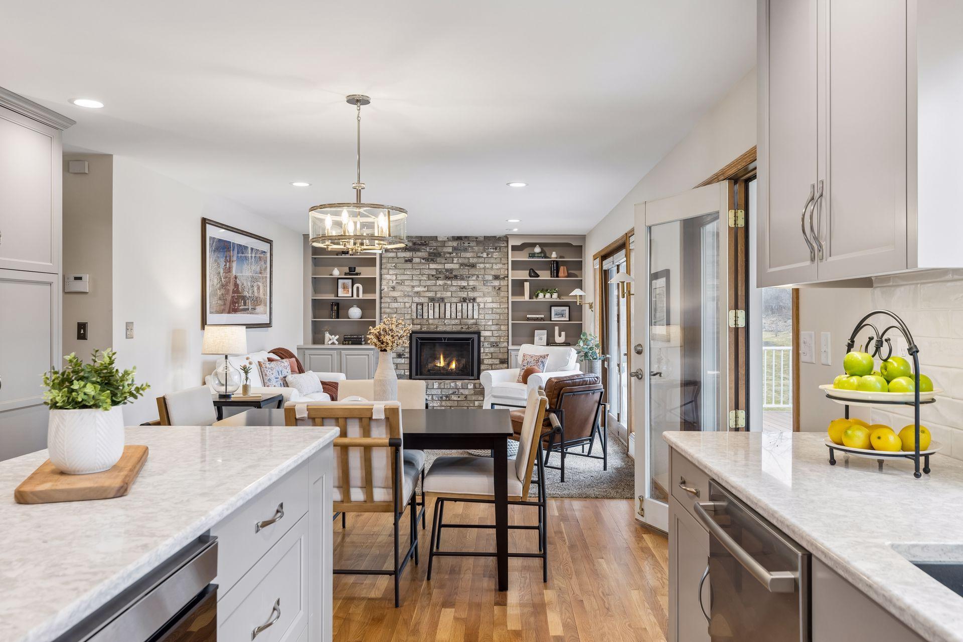 610 Watersedge Terrace