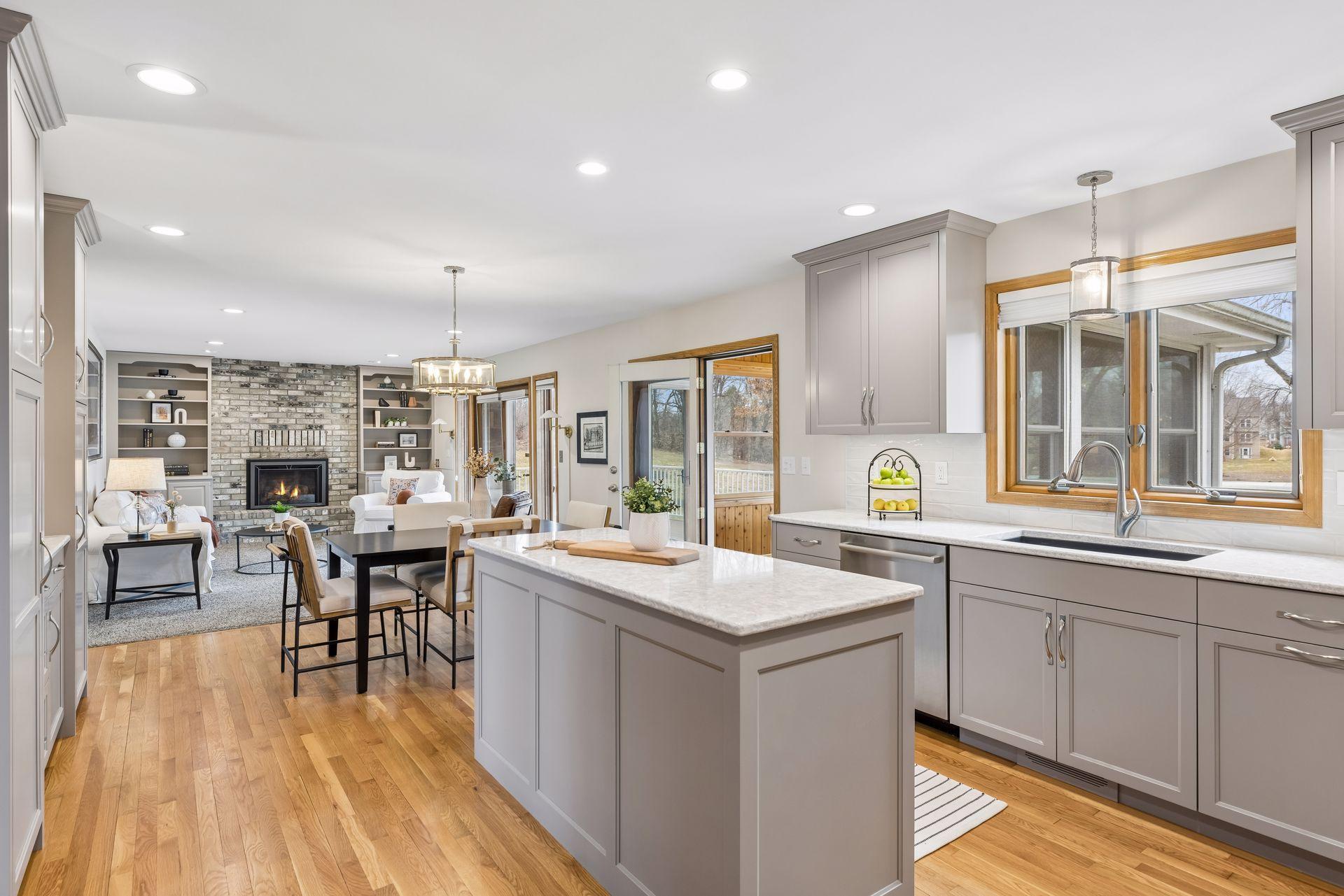 610 Watersedge Terrace