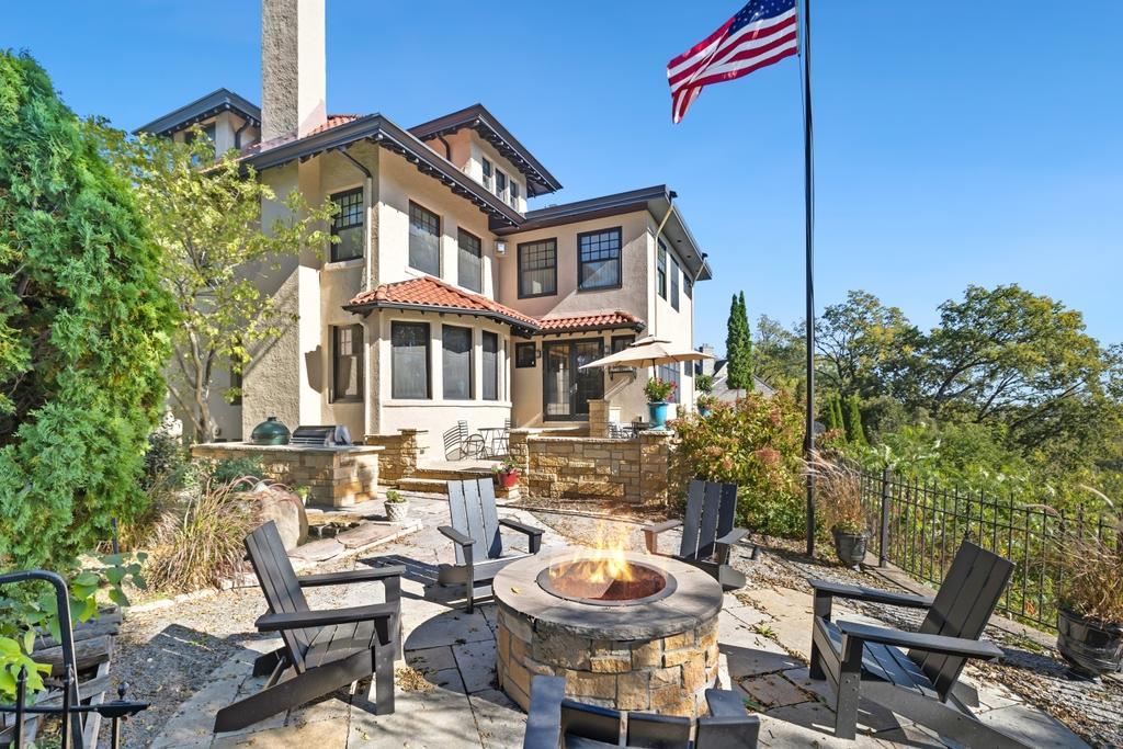 42 Kenwood Parkway