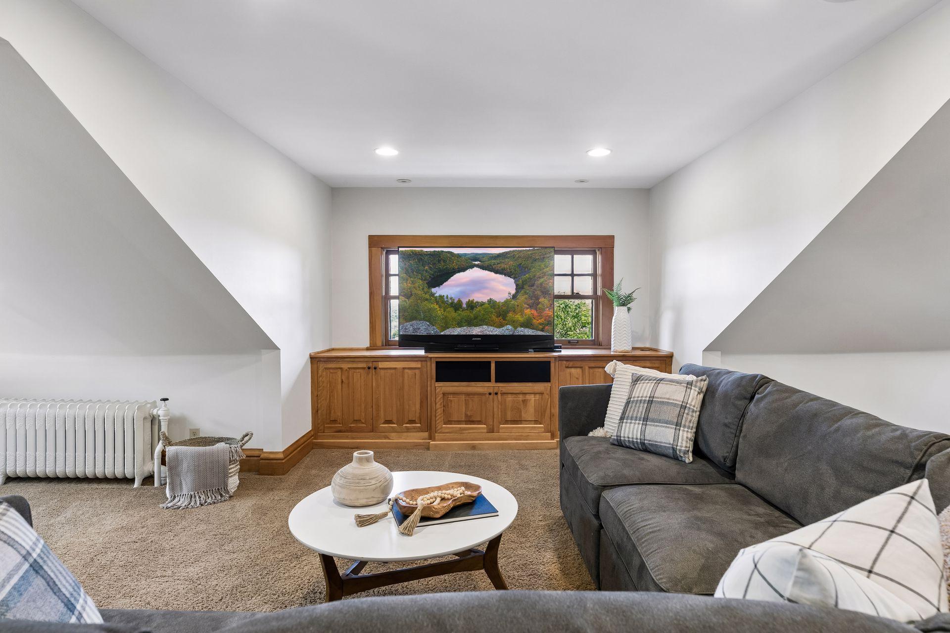 42 Kenwood Parkway