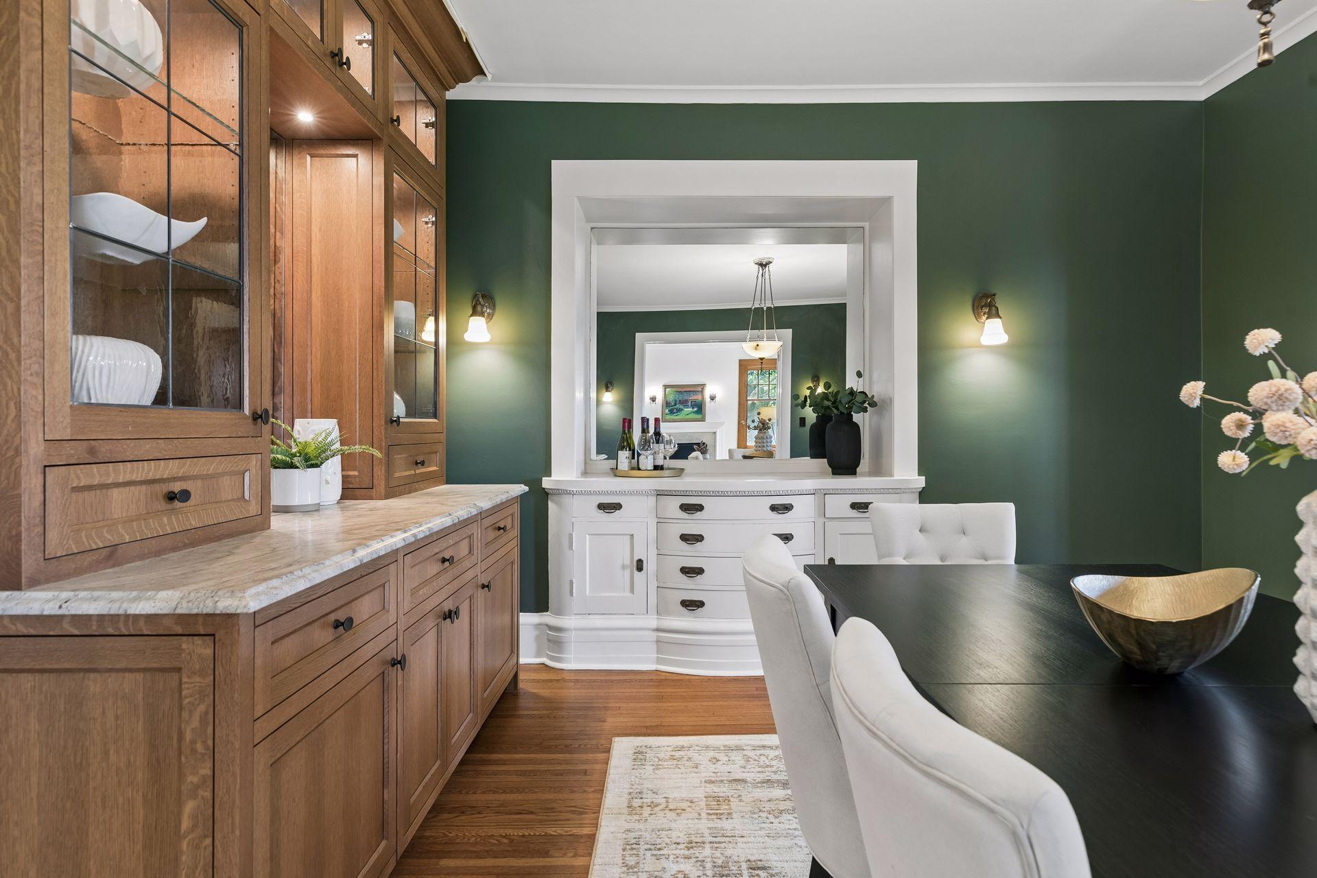 42 Kenwood Parkway