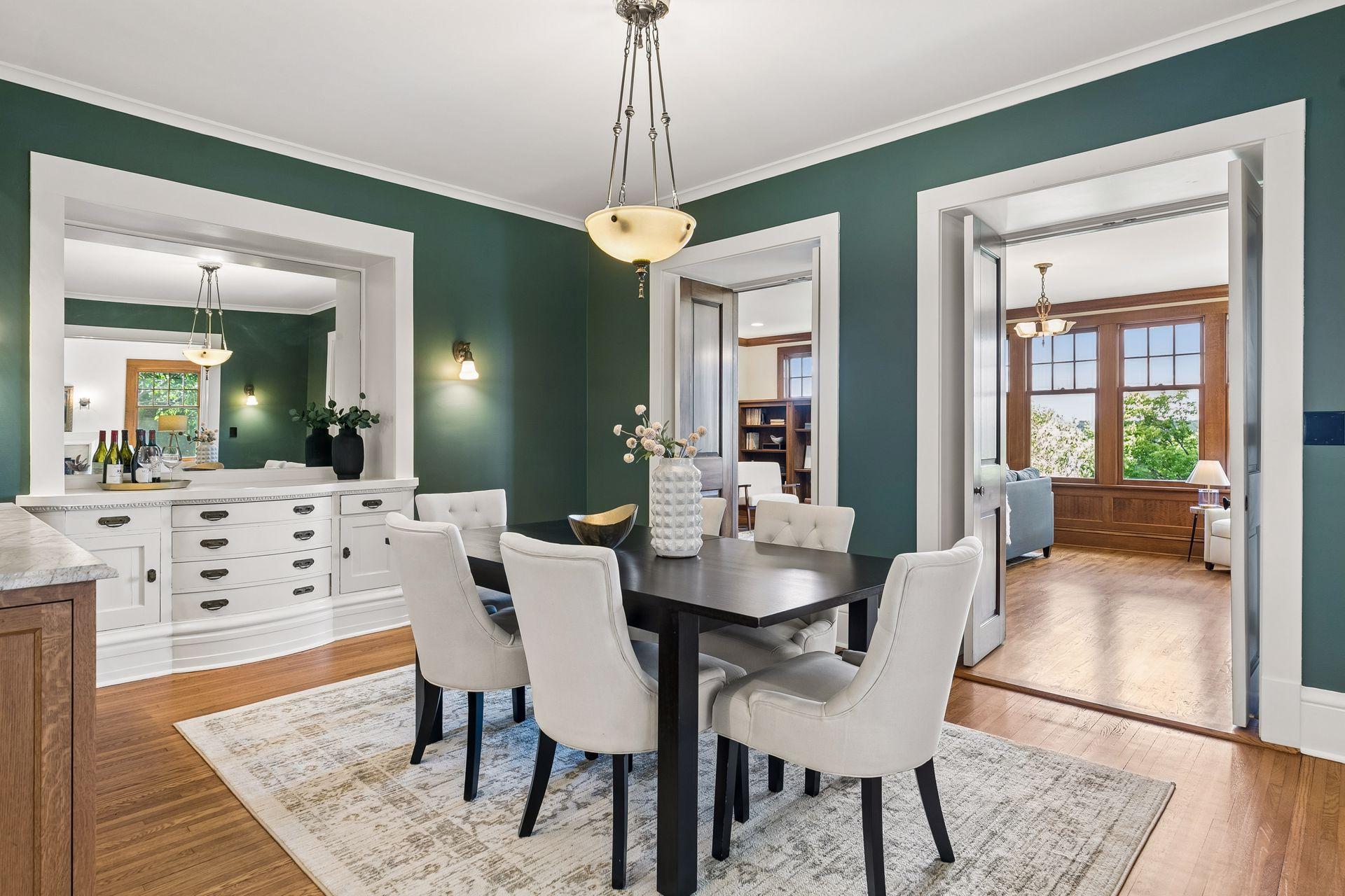 42 Kenwood Parkway