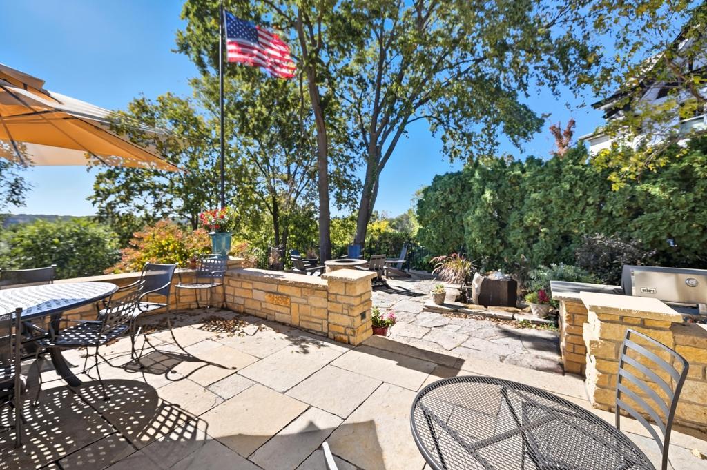 42 Kenwood Parkway