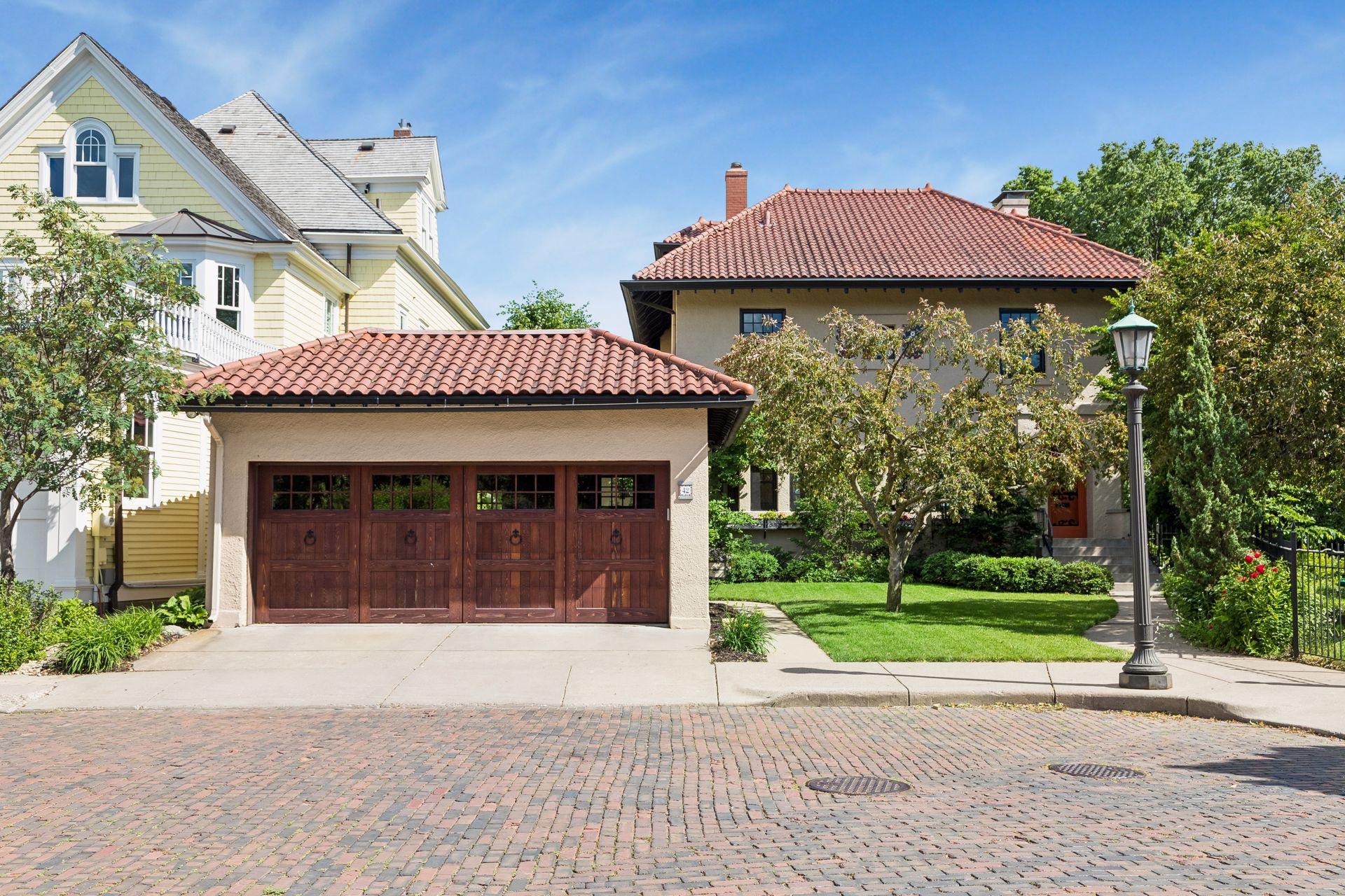 42 Kenwood Parkway