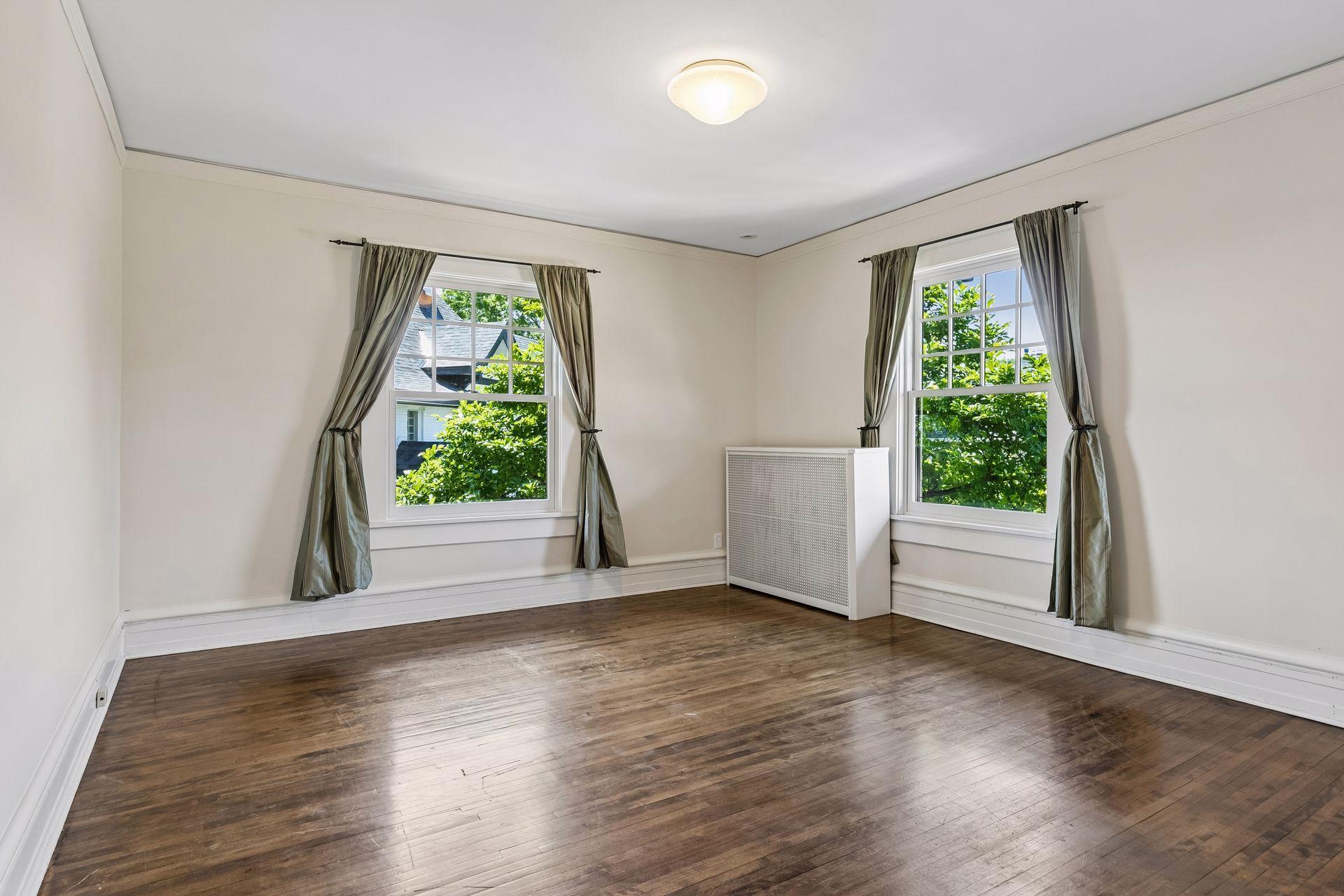 42 Kenwood Parkway