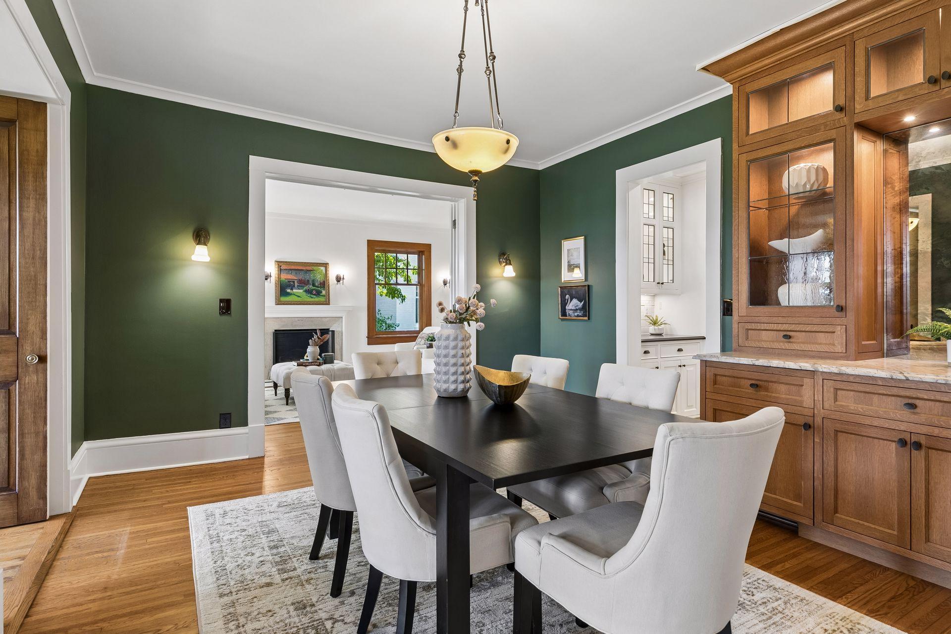 42 Kenwood Parkway
